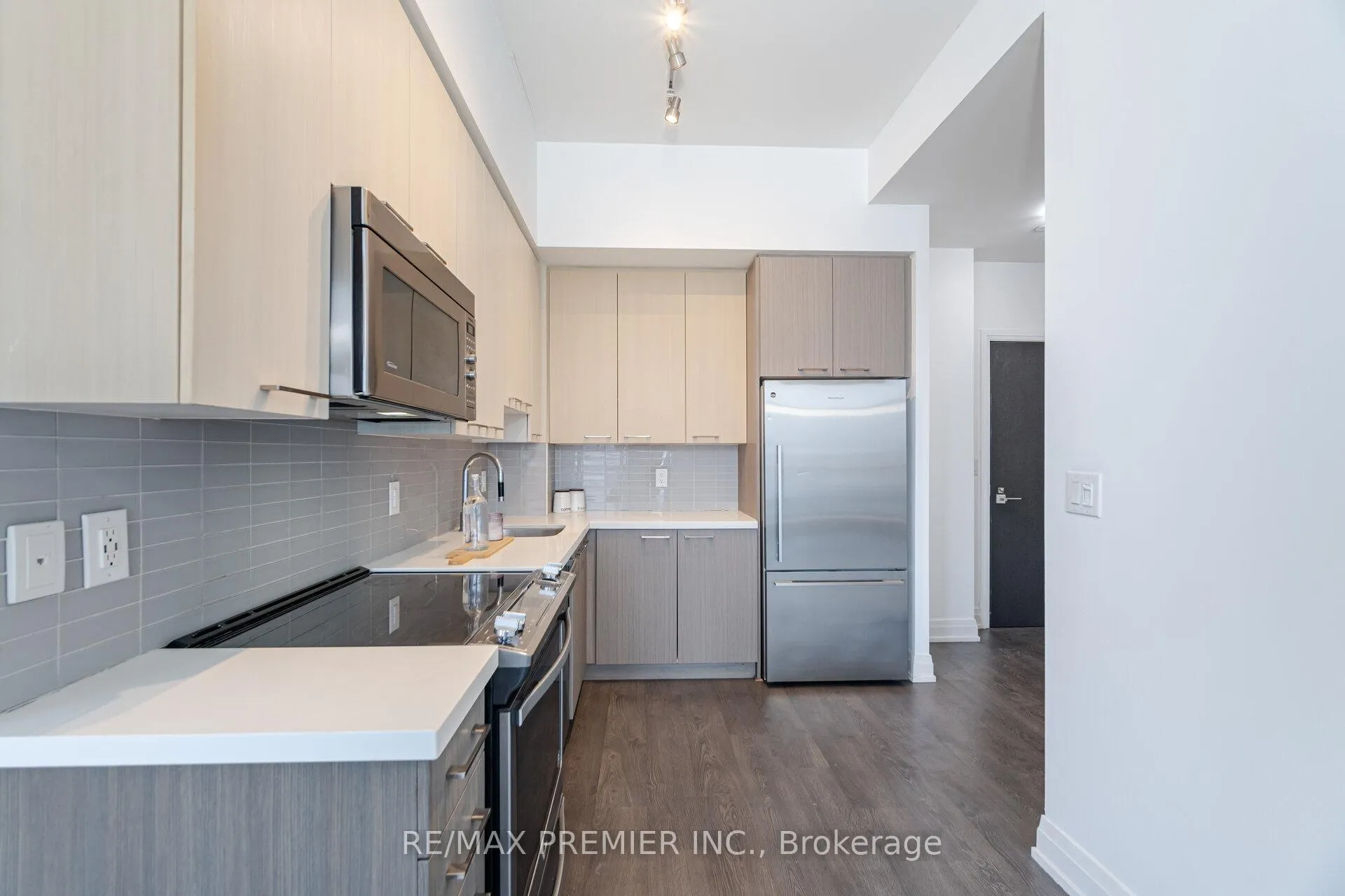Photo 9 of Unit 3205, 3600 Highway 7, Vaughan, Vaughan Corporate Centre — HOMEH
