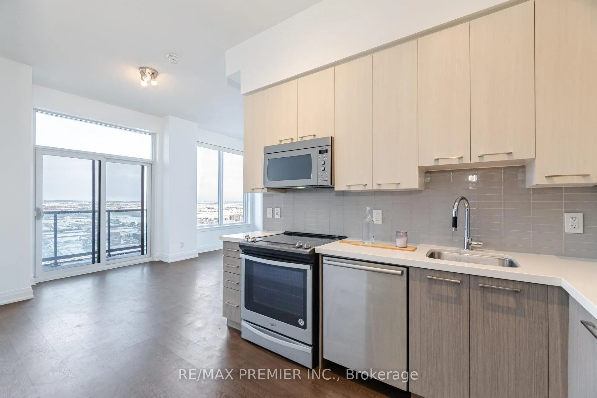 Photo 12 of Unit 3205, 3600 Highway 7, Vaughan, Vaughan Corporate Centre — HOMEH