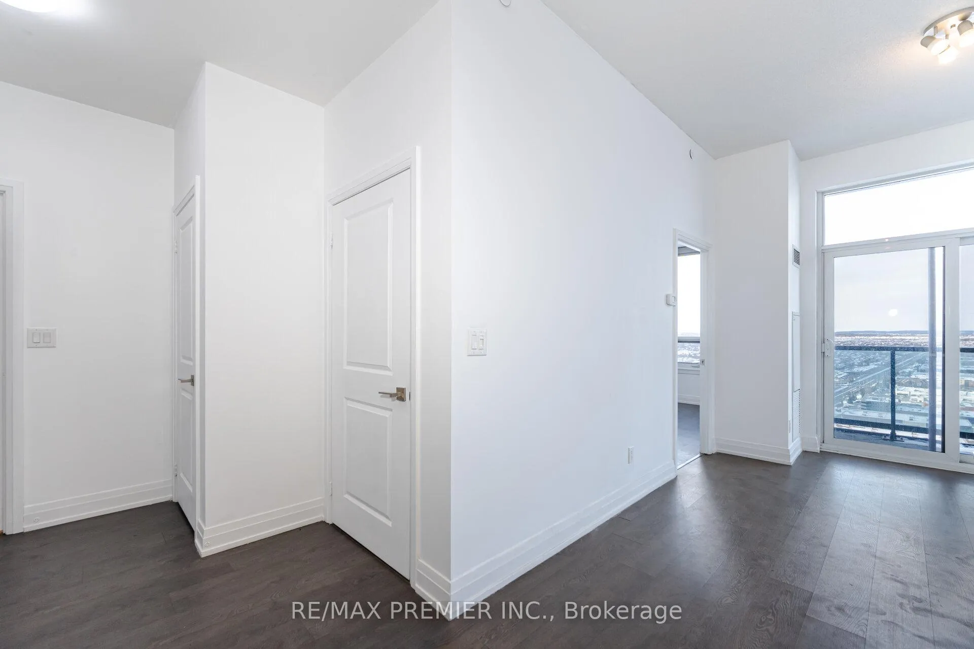 Photo 13 of Unit 3205, 3600 Highway 7, Vaughan, Vaughan Corporate Centre — HOMEH