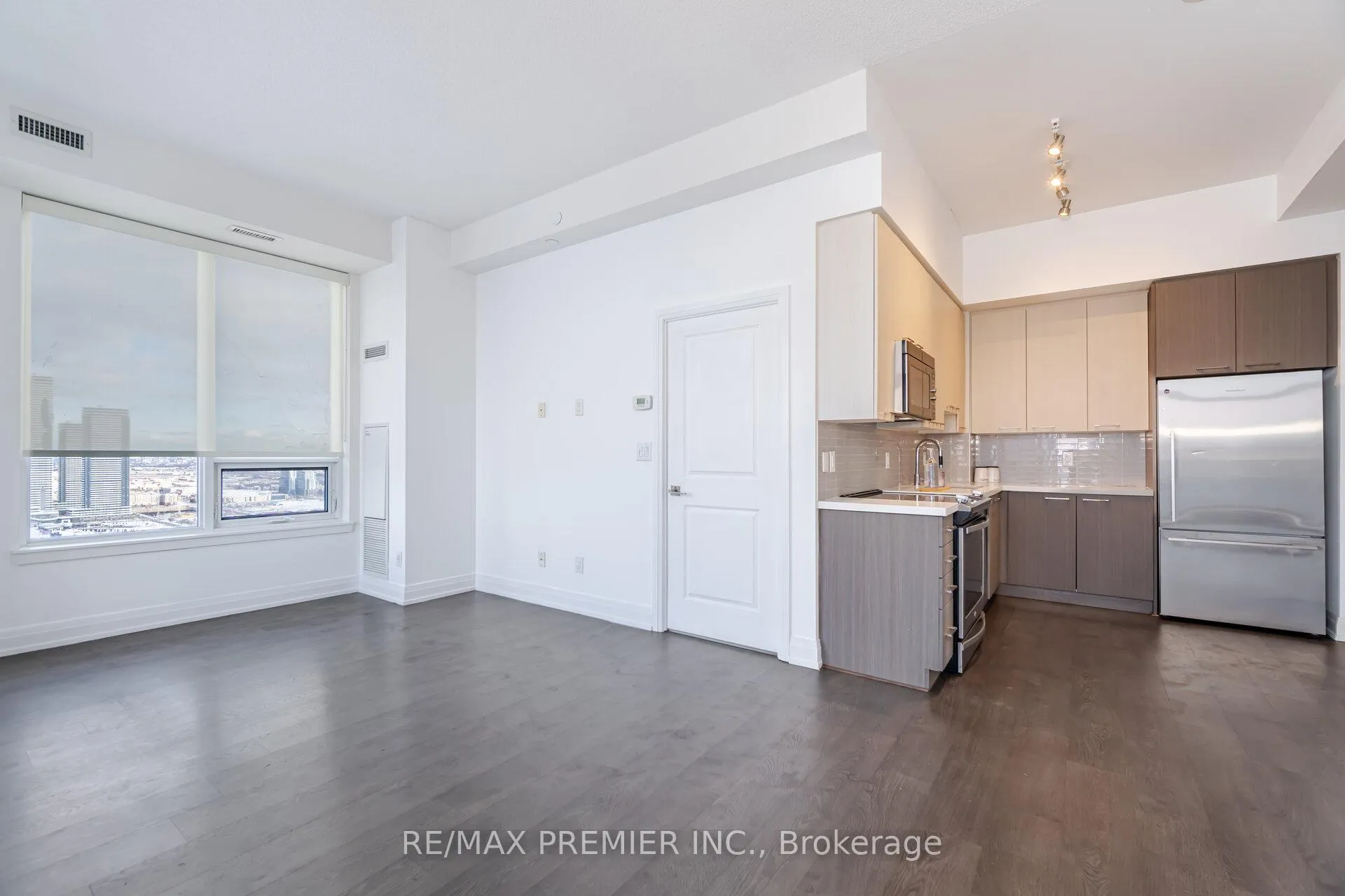 Photo 15 of Unit 3205, 3600 Highway 7, Vaughan, Vaughan Corporate Centre — HOMEH