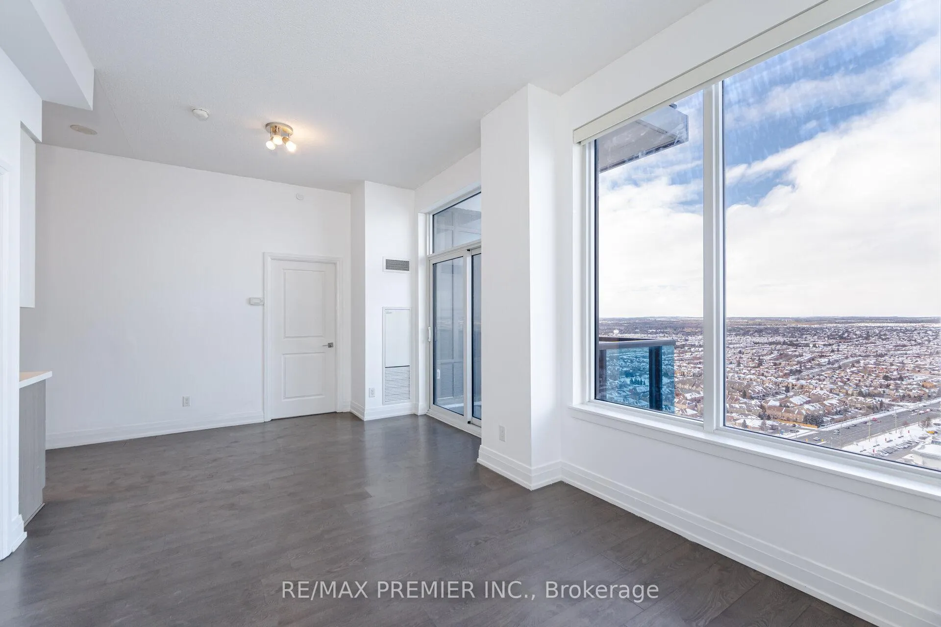 Photo 19 of Unit 3205, 3600 Highway 7, Vaughan, Vaughan Corporate Centre — HOMEH