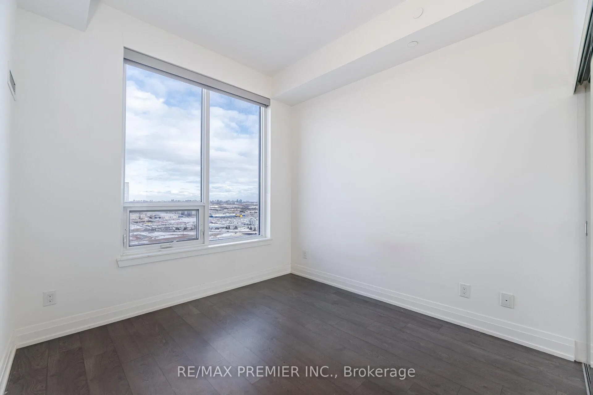 Photo 26 of Unit 3205, 3600 Highway 7, Vaughan, Vaughan Corporate Centre — HOMEH