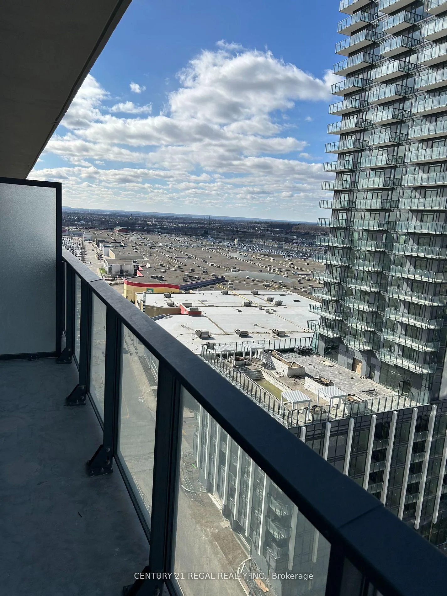 Photo 5 of Unit 1519, 8960 Jane Street, Vaughan, Vellore Village — HOMEH