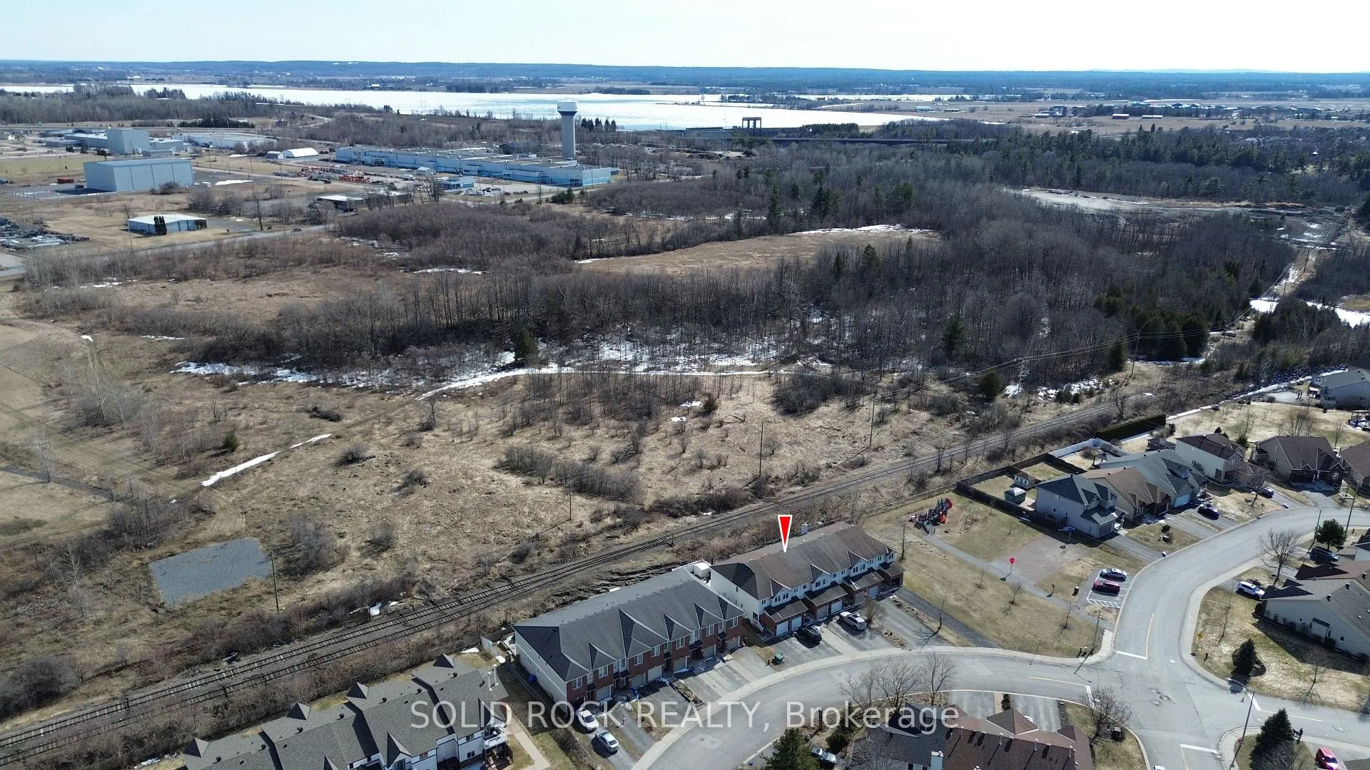 Photo 3 of 50 Spruce Crescent, Arnprior — HOMEH