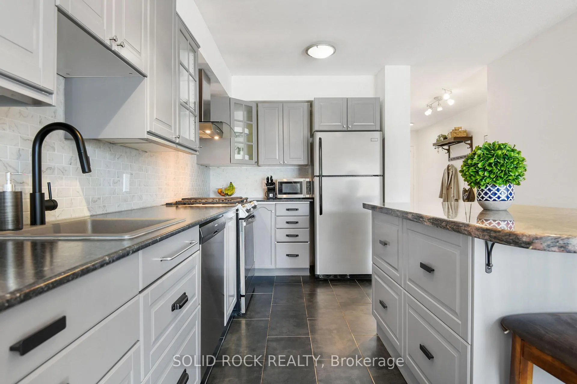 Photo 7 of 50 Spruce Crescent, Arnprior — HOMEH