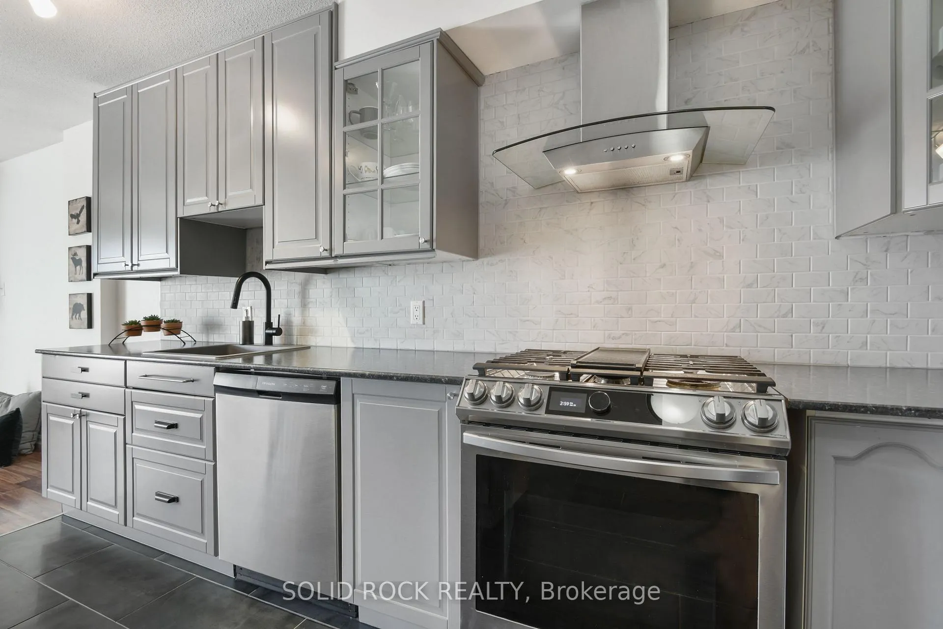 Photo 9 of 50 Spruce Crescent, Arnprior — HOMEH