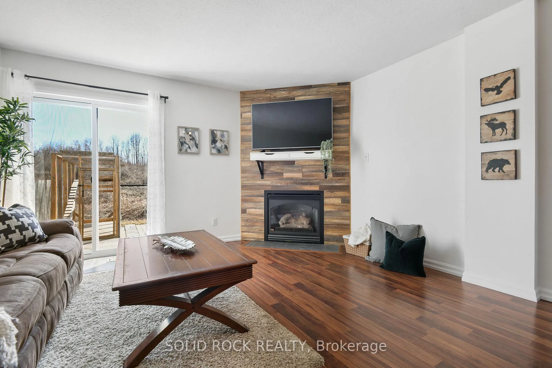 Photo 13 of 50 Spruce Crescent, Arnprior — HOMEH