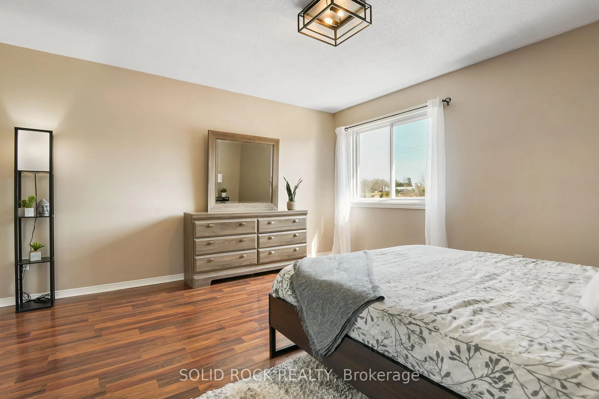 Photo 17 of 50 Spruce Crescent, Arnprior — HOMEH