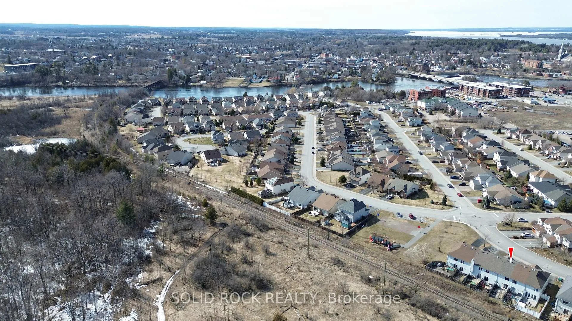 Photo 36 of 50 Spruce Crescent, Arnprior — HOMEH