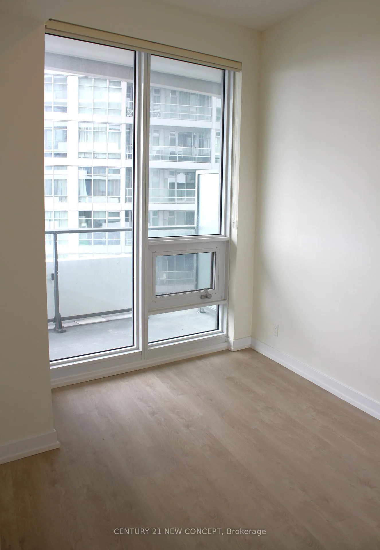 Photo 4 of Unit 2903, 2221 Yonge Street, Toronto, Mount Pleasant West — HOMEH