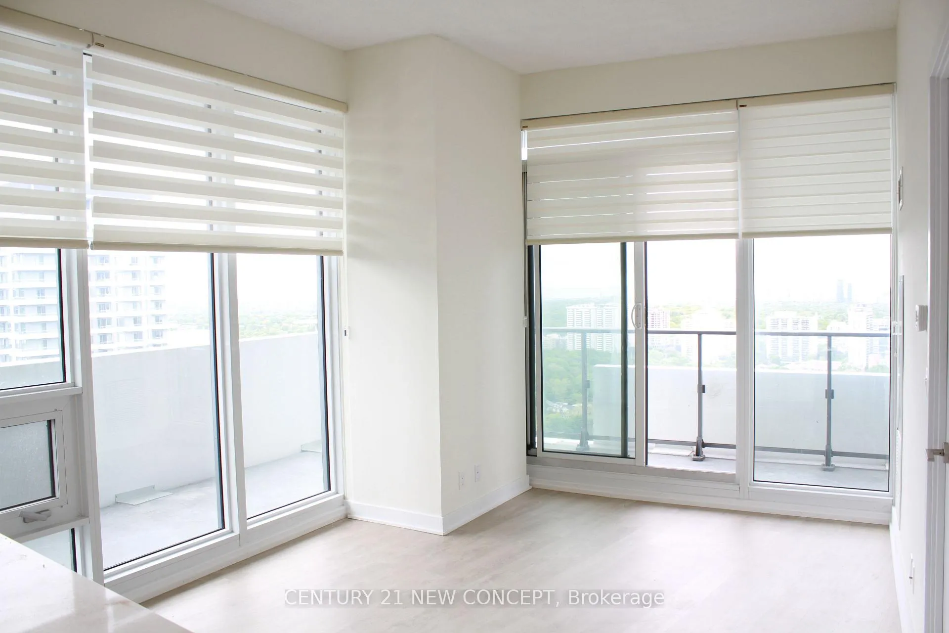Photo 6 of Unit 2903, 2221 Yonge Street, Toronto, Mount Pleasant West — HOMEH