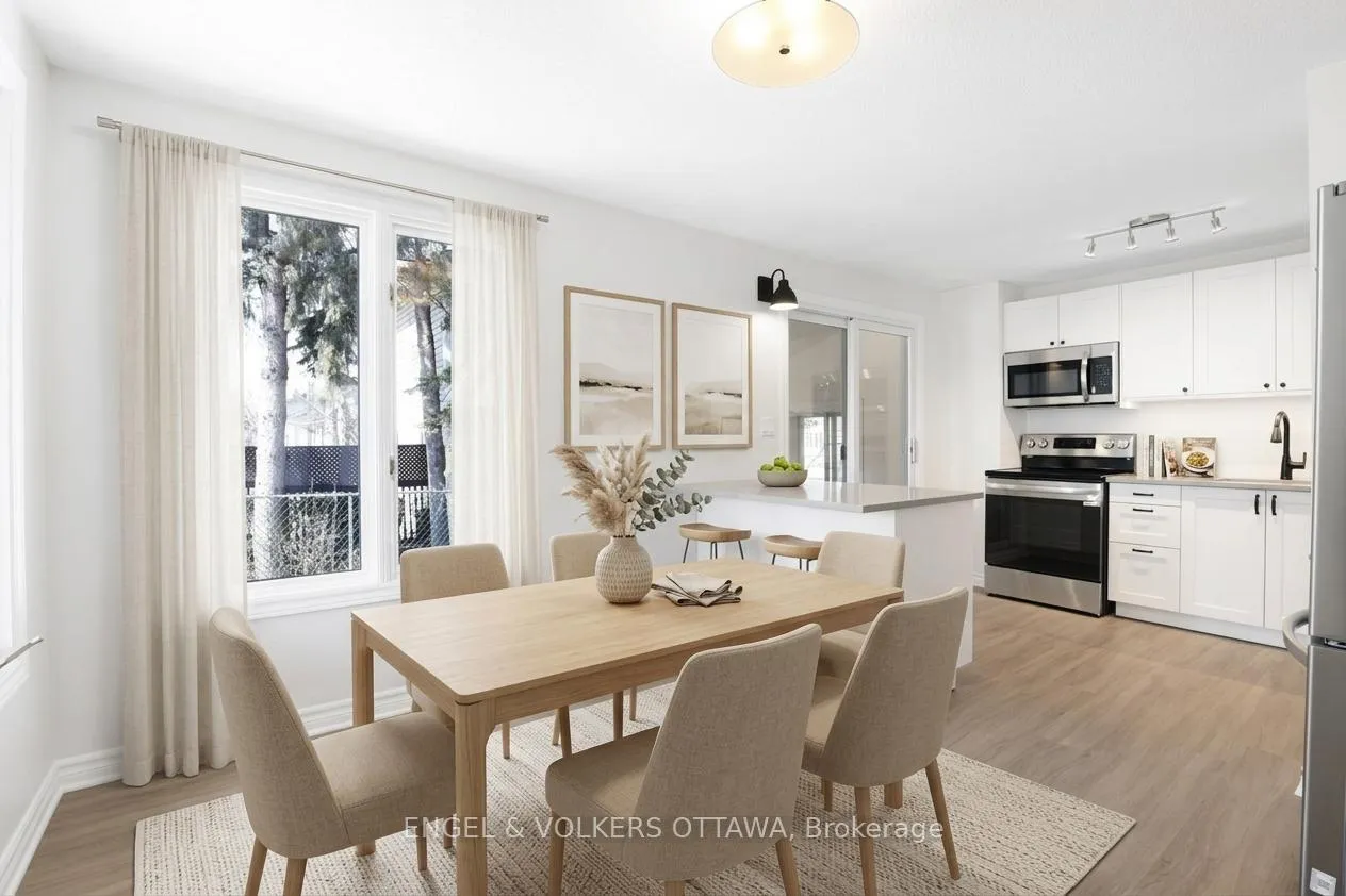 Photo 18 of 424 Phoenix Crescent, Ottawa, Bilberry Creek/Queenswood Heights — HOMEH