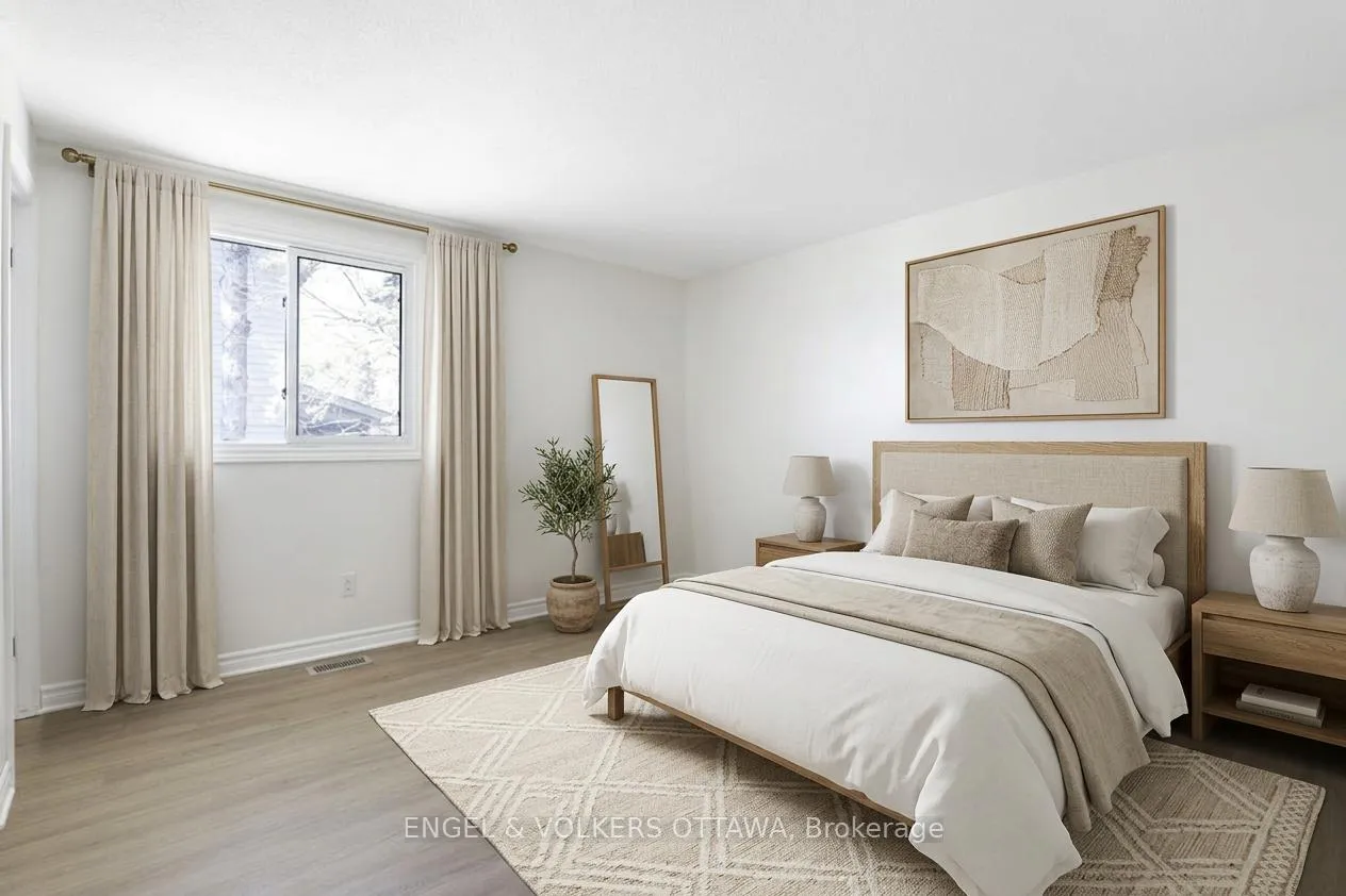 Photo 20 of 424 Phoenix Crescent, Ottawa, Bilberry Creek/Queenswood Heights — HOMEH