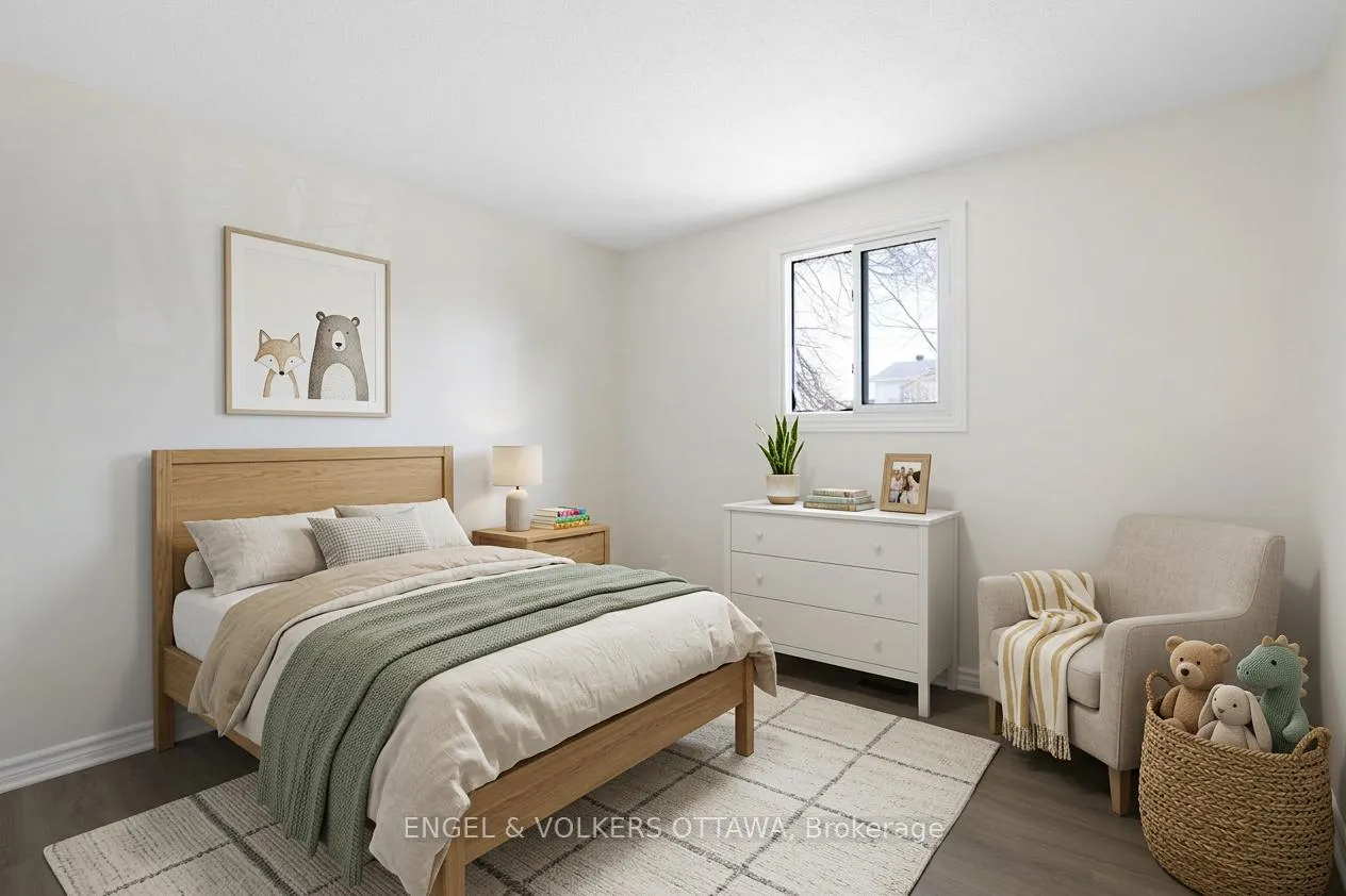 Photo 25 of 424 Phoenix Crescent, Ottawa, Bilberry Creek/Queenswood Heights — HOMEH