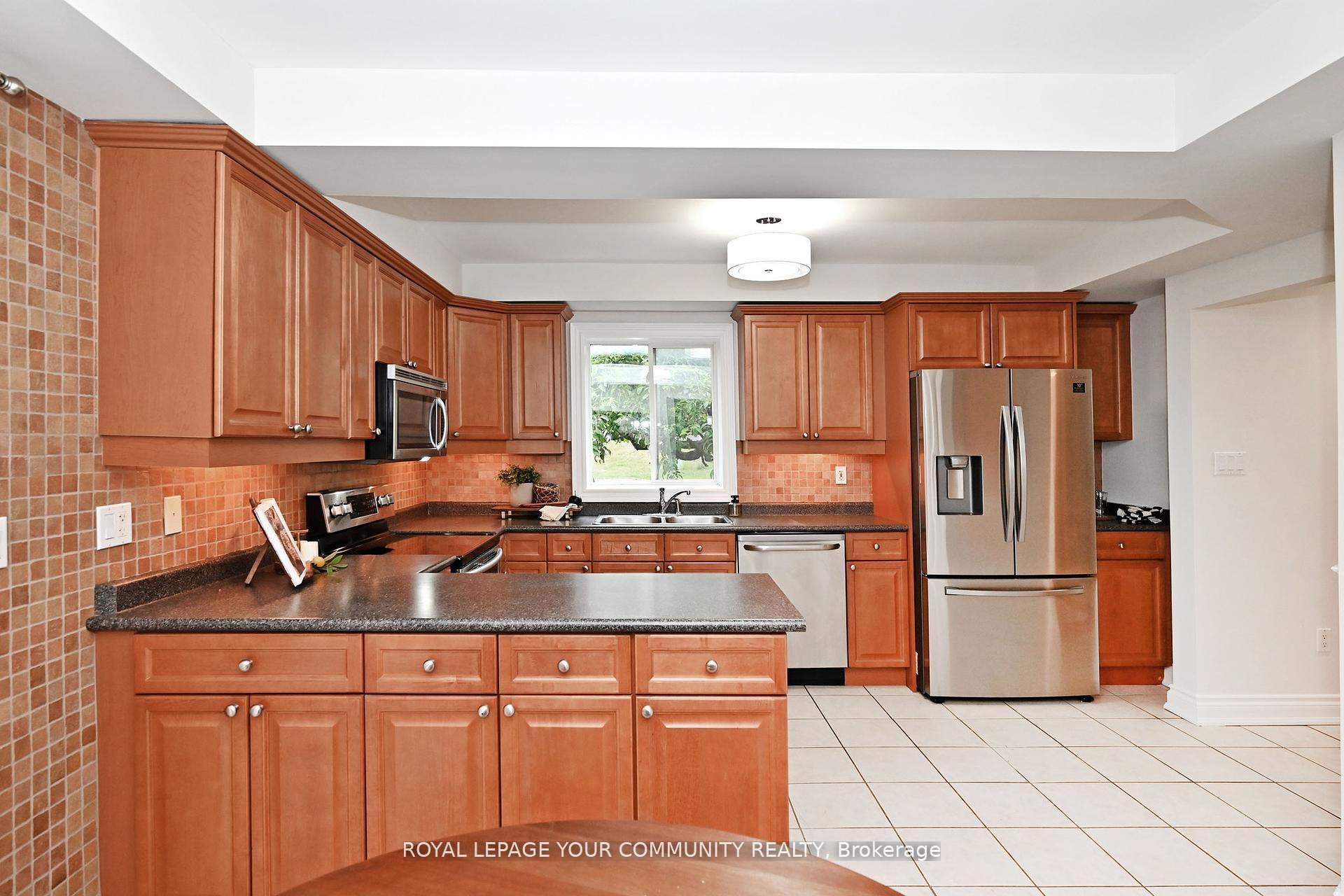 Photo 13 of 50 The Queensway, Georgina, Keswick North — HOMEH
