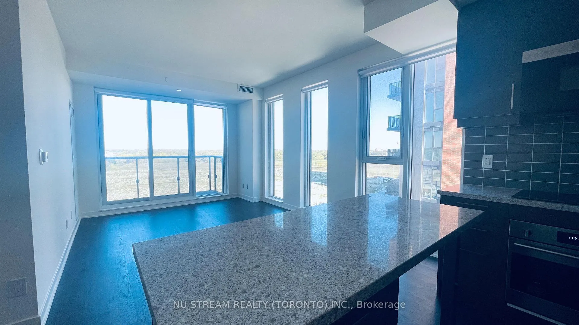 Photo 7 of Unit B611, 292 Verdale Crossing, Markham, Unionville — HOMEH