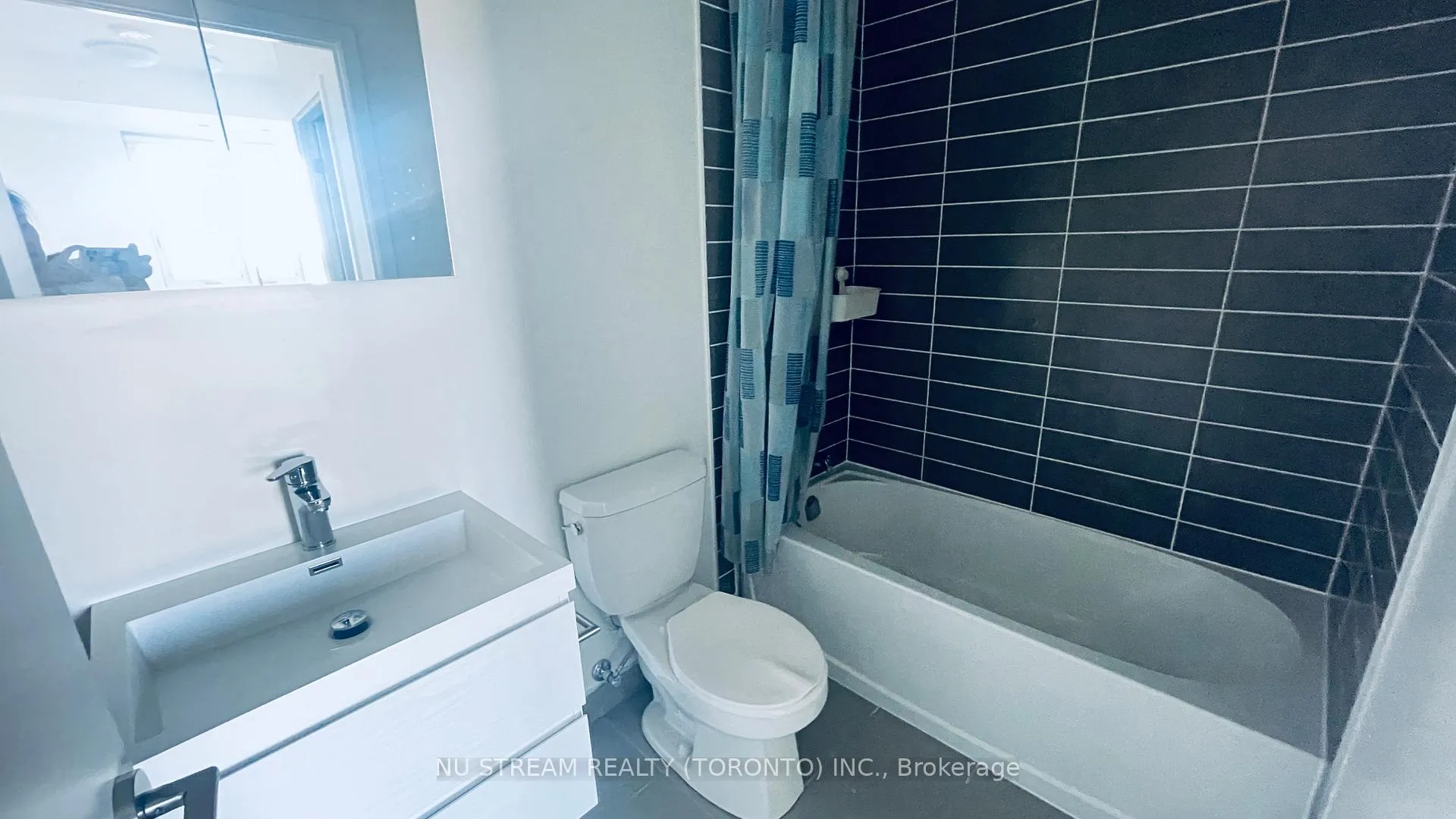 Photo 19 of Unit B611, 292 Verdale Crossing, Markham, Unionville — HOMEH