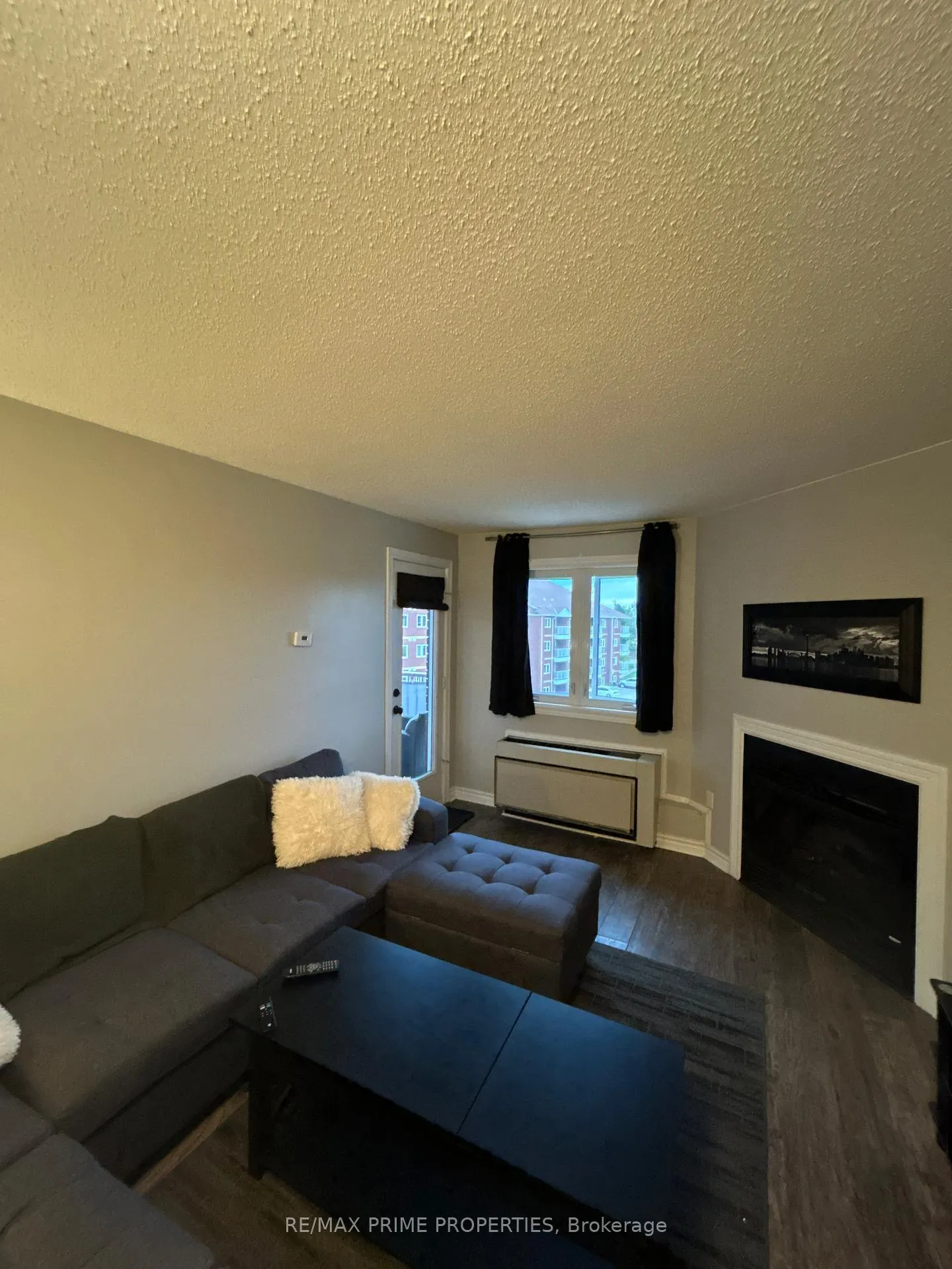Photo 4 of Unit 407, 191 Lake Driveway, Ajax, South West — HOMEH