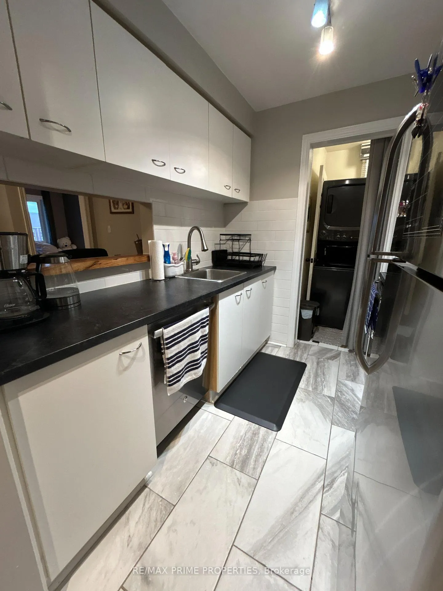 Photo 7 of Unit 407, 191 Lake Driveway, Ajax, South West — HOMEH