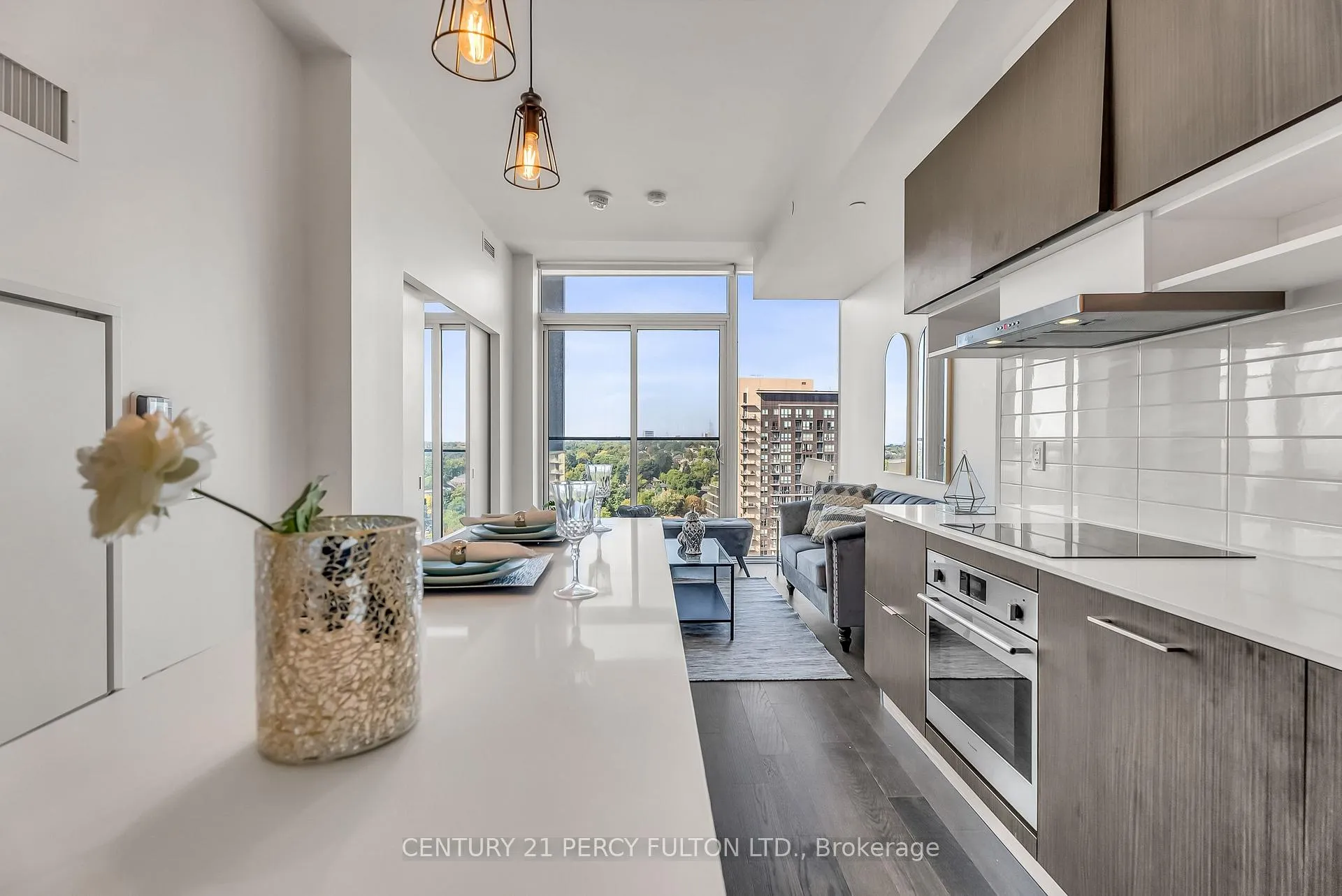 Photo 10 of Unit 1716, 8 Hillsdale Avenue E, Toronto, Mount Pleasant West — HOMEH