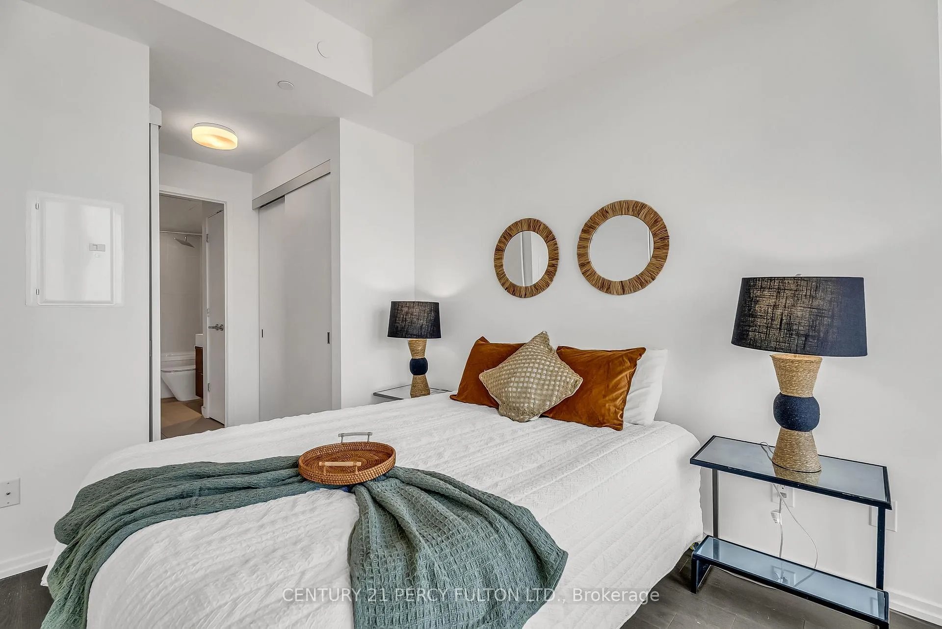 Photo 16 of Unit 1716, 8 Hillsdale Avenue E, Toronto, Mount Pleasant West — HOMEH