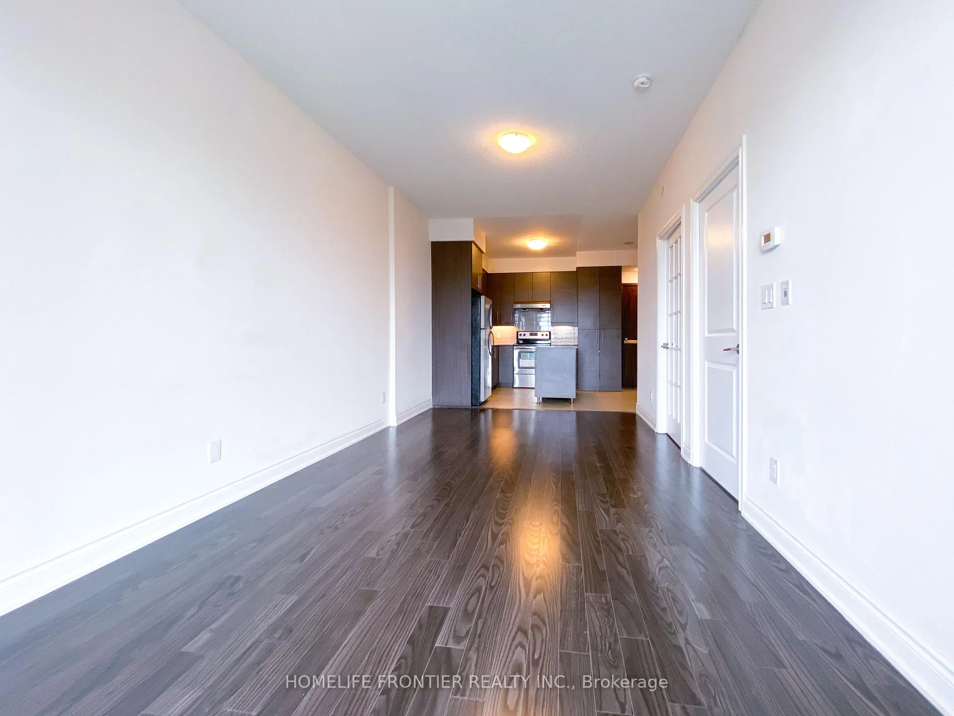 Photo 3 of Unit 802, 325 South Park Road, Markham, Commerce Valley — HOMEH