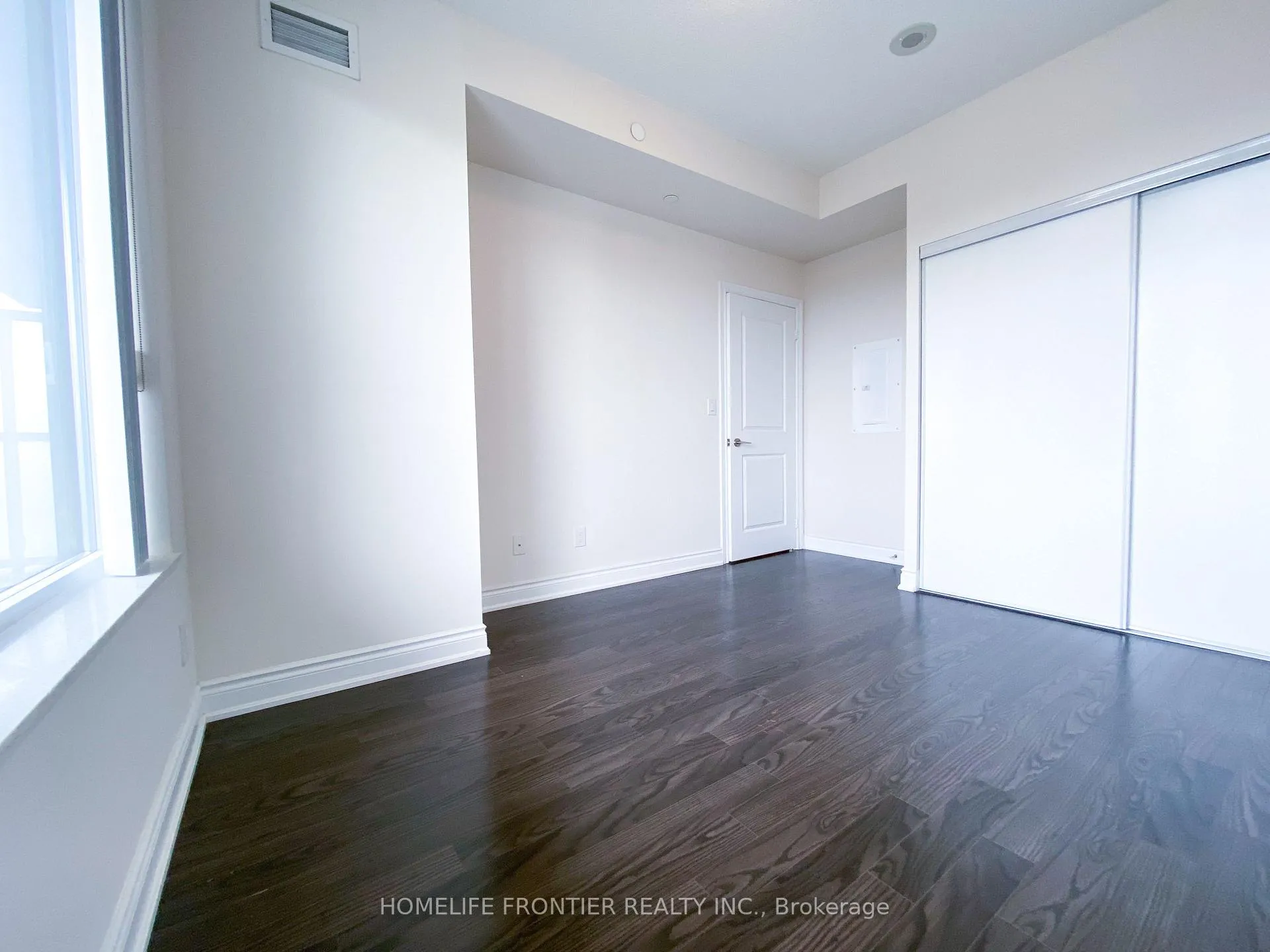 Photo 8 of Unit 802, 325 South Park Road, Markham, Commerce Valley — HOMEH
