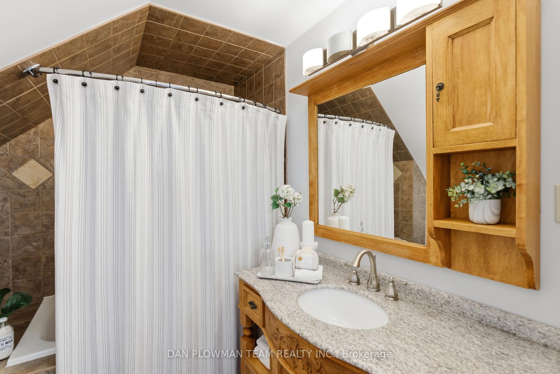 Photo 30 of 2502 Rundle Road, Clarington, Rural Clarington — HOMEH