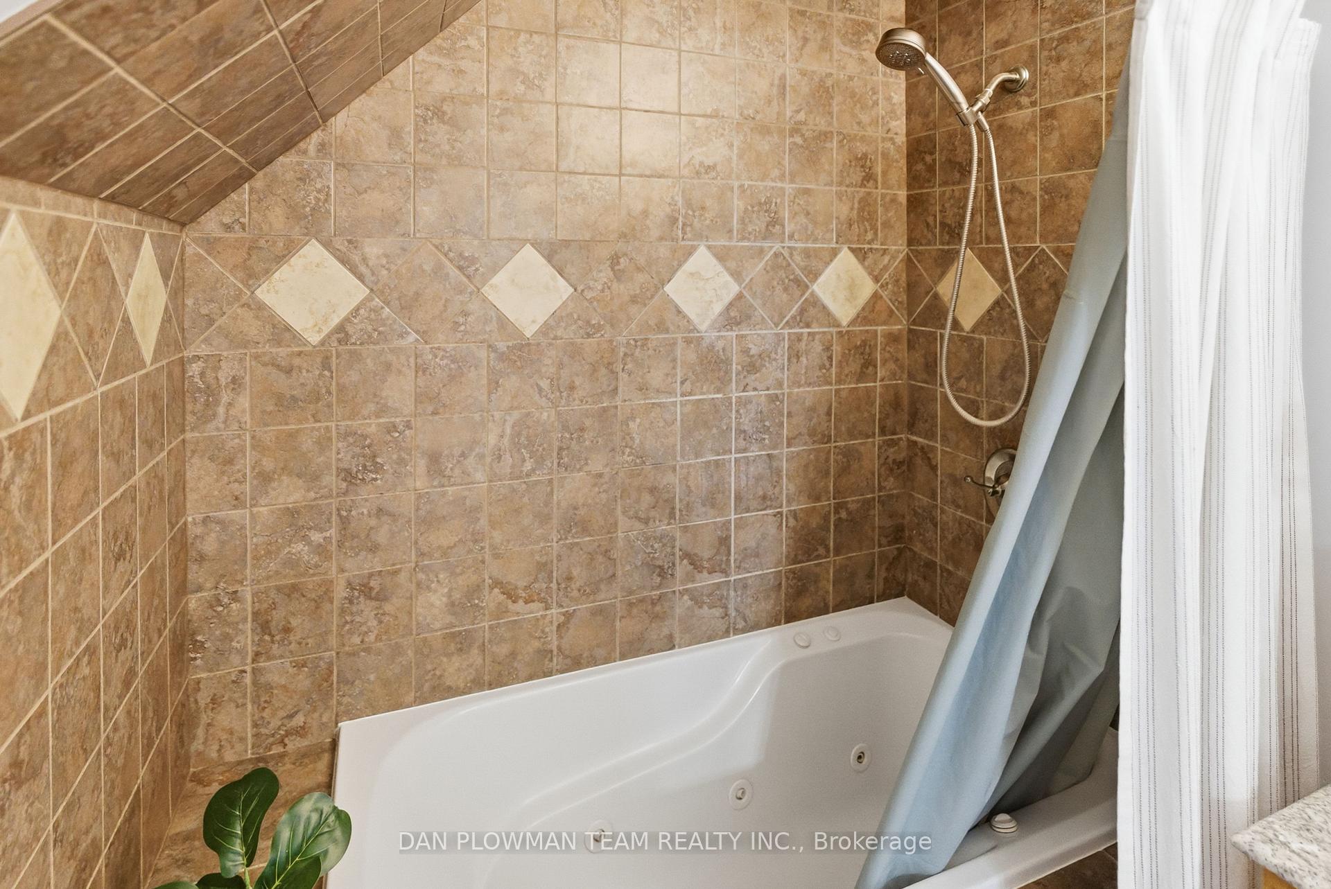 Photo 31 of 2502 Rundle Road, Clarington, Rural Clarington — HOMEH