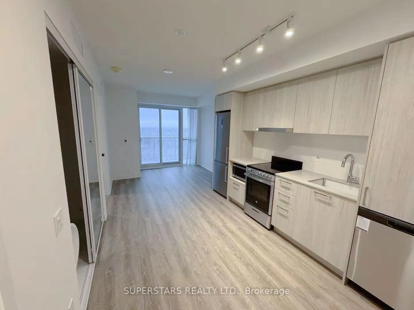 Photo 1 of Unit 2205, 195 Commerce Street, Vaughan, Vaughan Corporate Centre — HOMEH