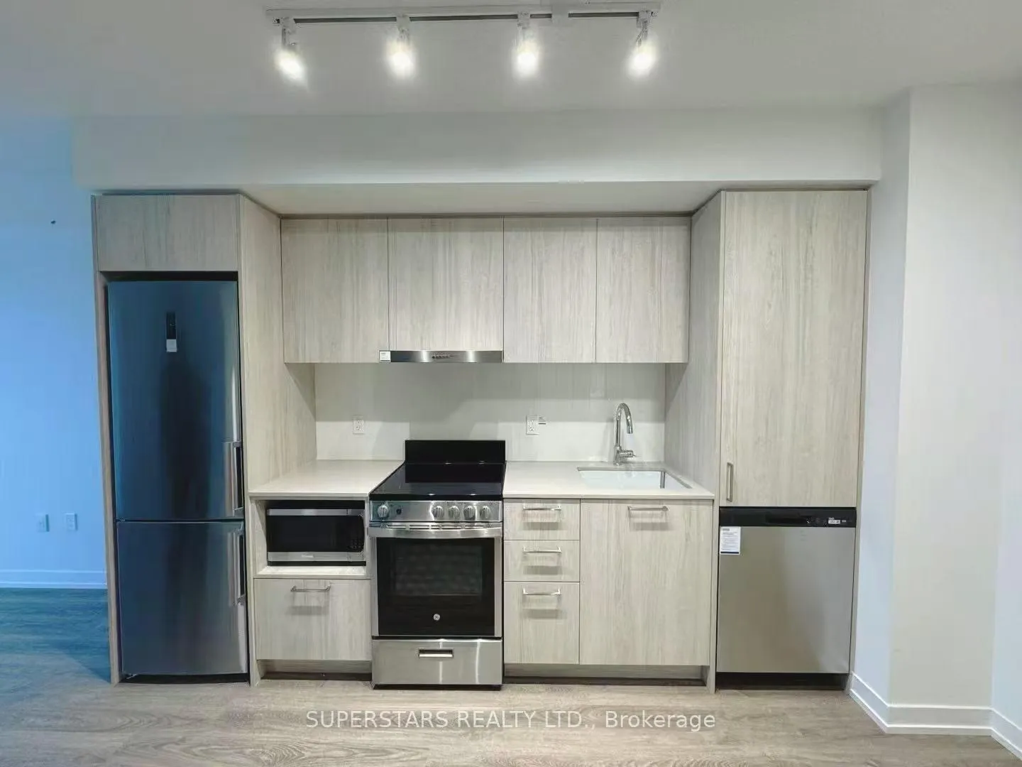 Photo 2 of Unit 2205, 195 Commerce Street, Vaughan, Vaughan Corporate Centre — HOMEH
