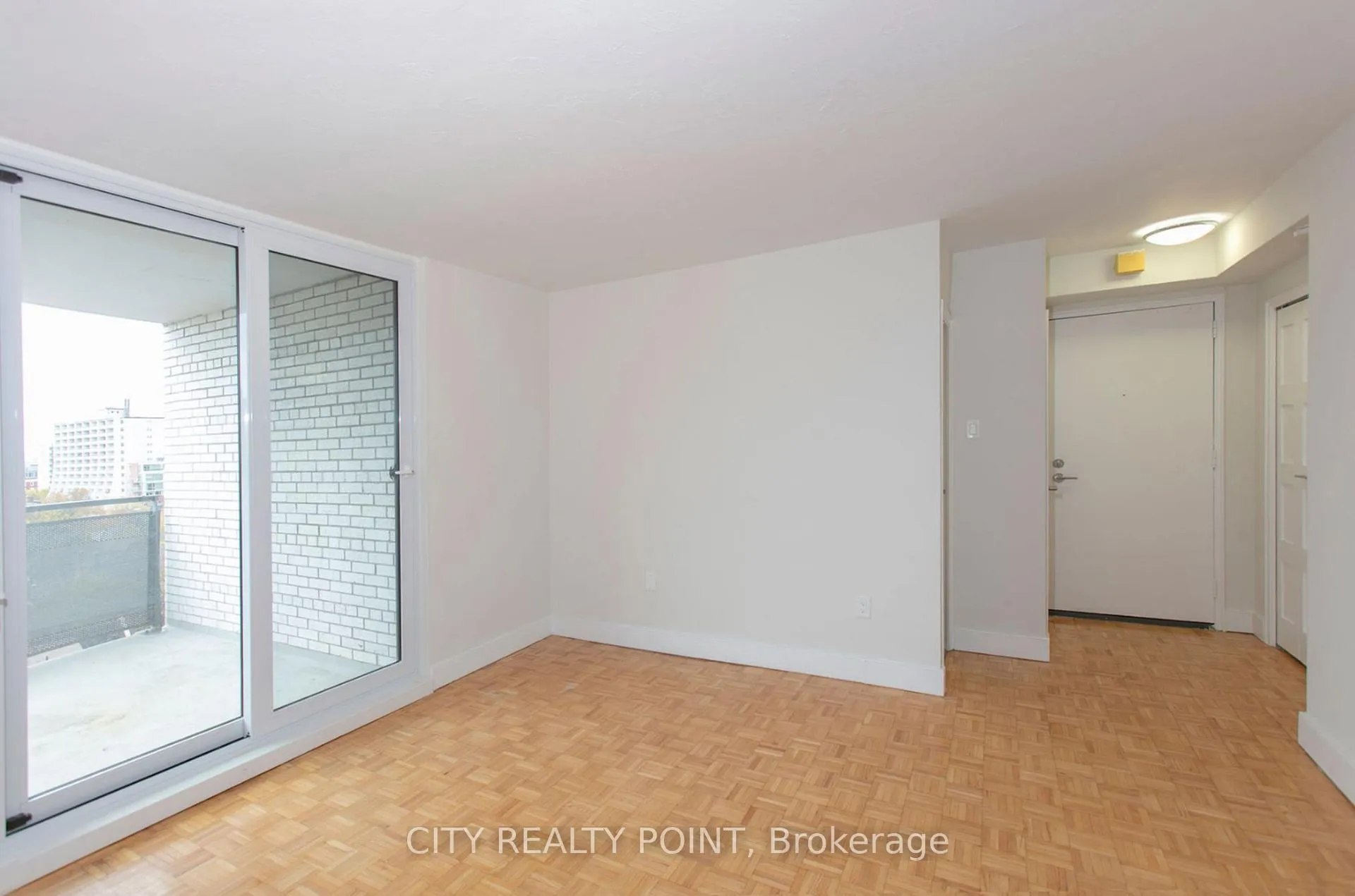 Front of Unit 402, 485 Huron Street