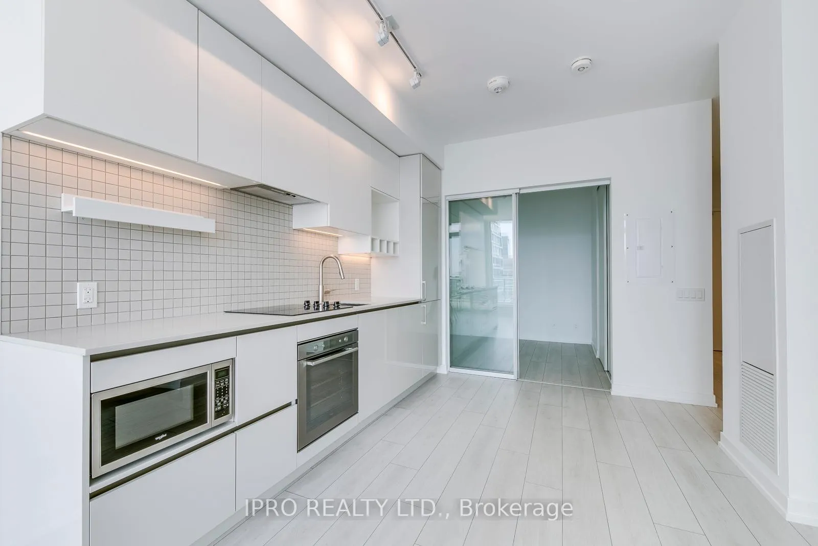 Photo 3 of Unit 1205, 898 Portage Parkway, Vaughan, Vaughan Corporate Centre — HOMEH