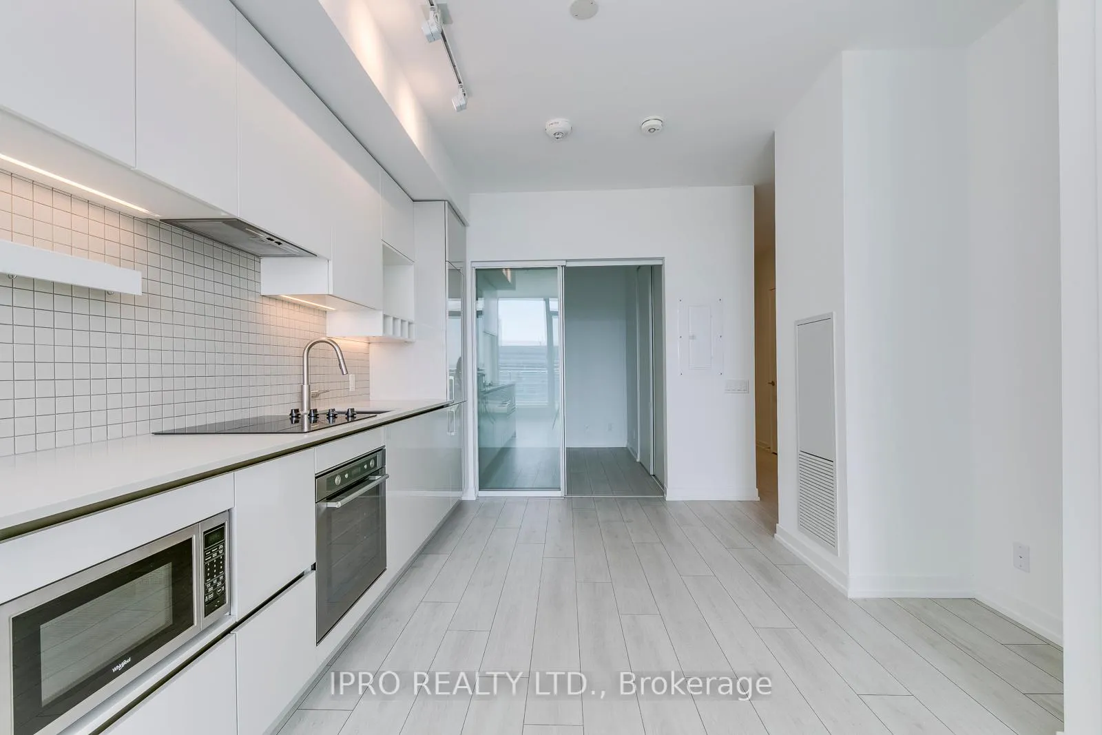 Photo 5 of Unit 1205, 898 Portage Parkway, Vaughan, Vaughan Corporate Centre — HOMEH