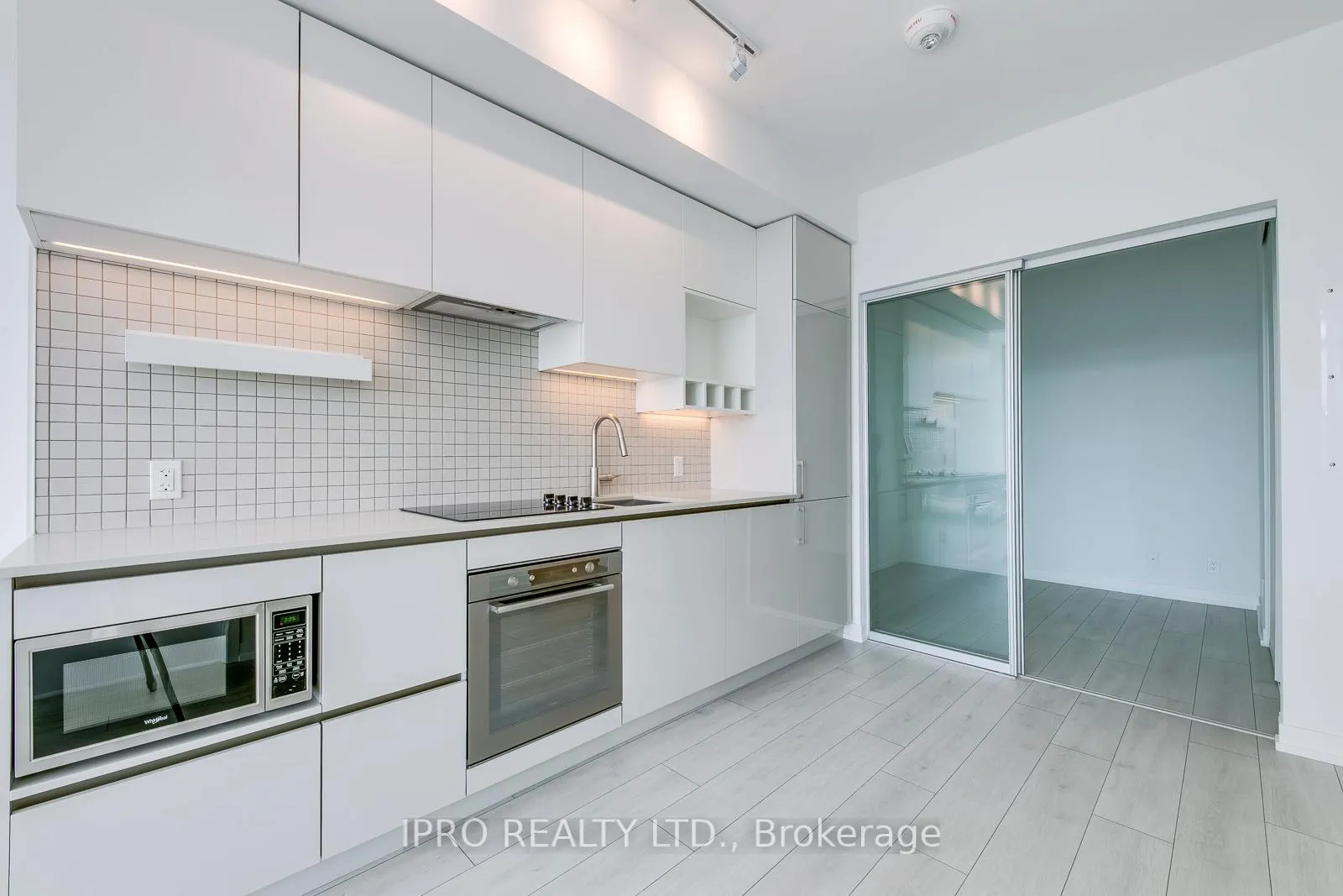 Photo 6 of Unit 1205, 898 Portage Parkway, Vaughan, Vaughan Corporate Centre — HOMEH