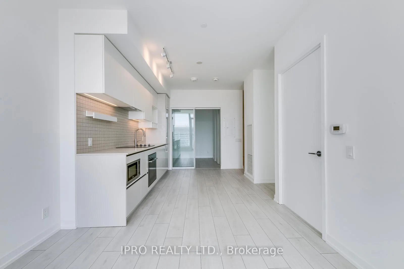 Photo 10 of Unit 1205, 898 Portage Parkway, Vaughan, Vaughan Corporate Centre — HOMEH