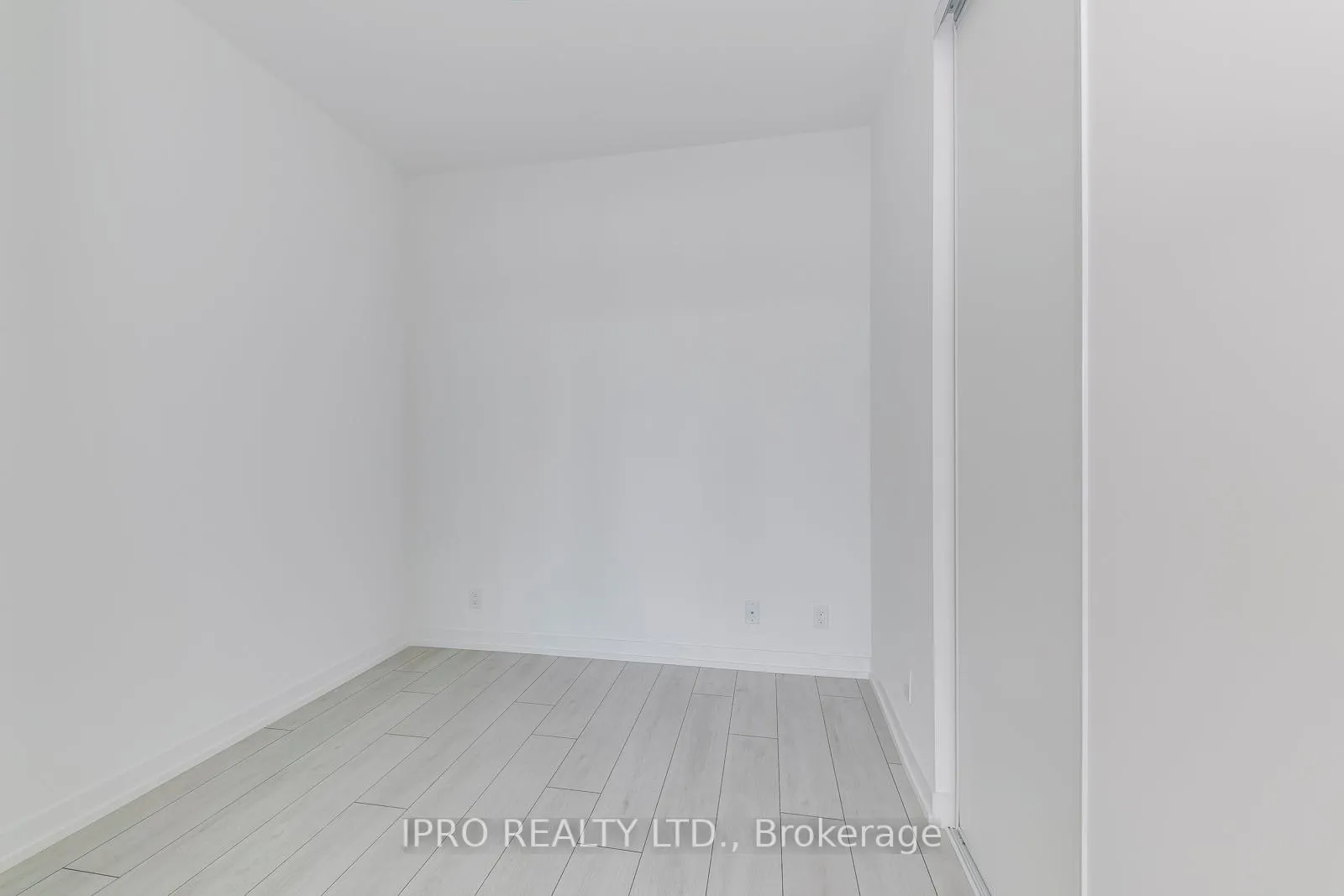 Photo 15 of Unit 1205, 898 Portage Parkway, Vaughan, Vaughan Corporate Centre — HOMEH