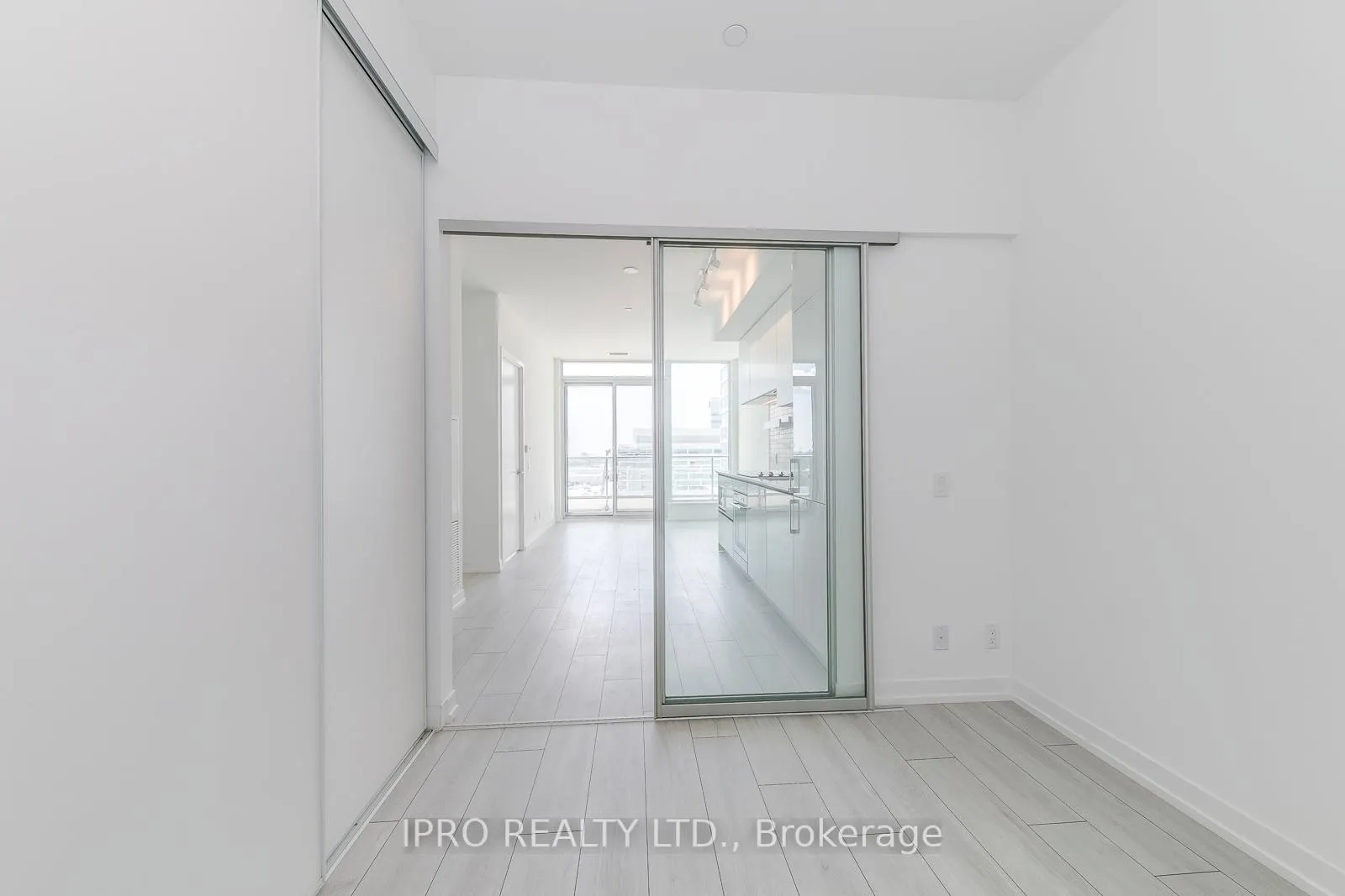 Photo 16 of Unit 1205, 898 Portage Parkway, Vaughan, Vaughan Corporate Centre — HOMEH