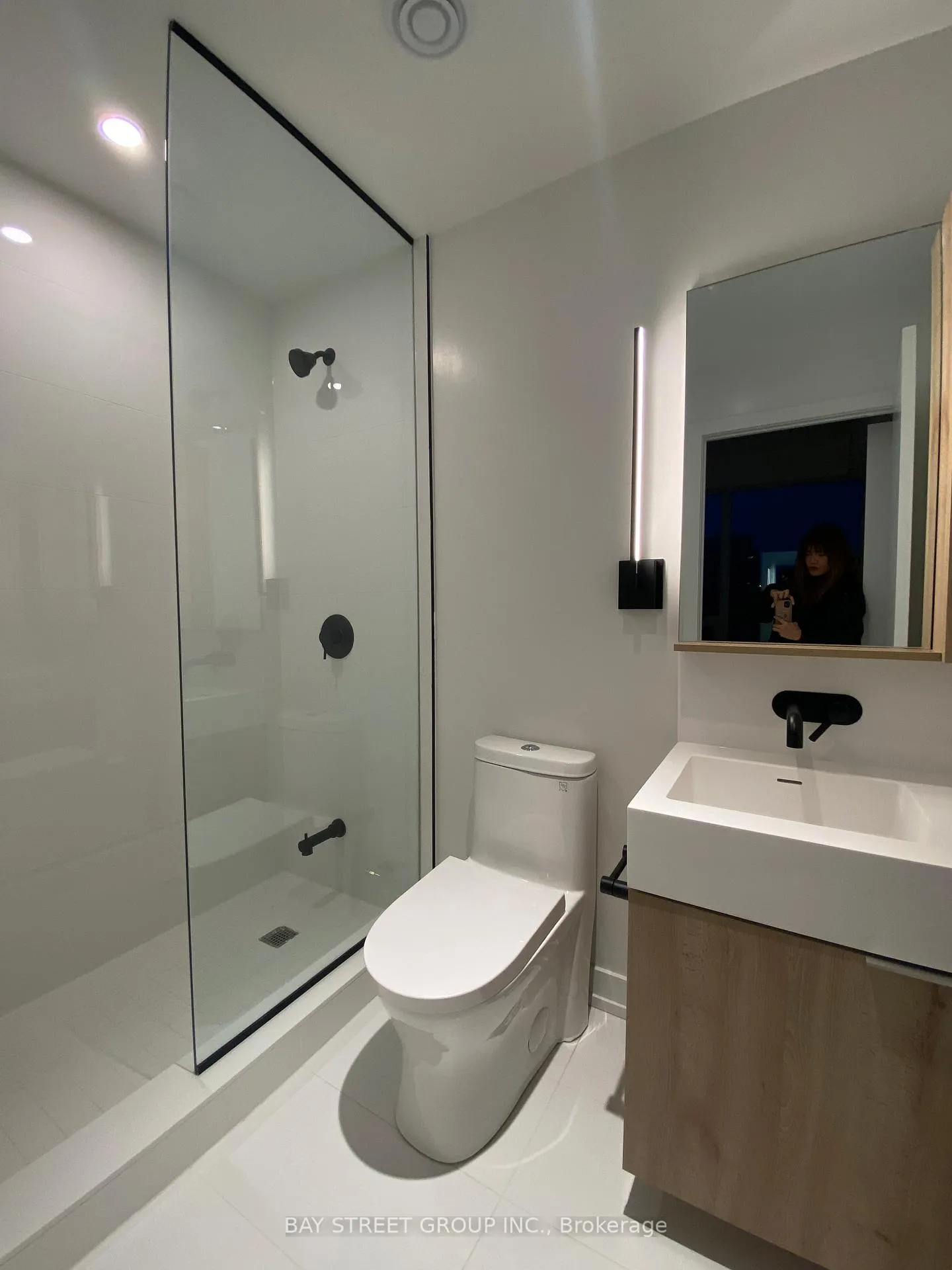 Photo 8 of Unit 1**1, 127 Broadway Avenue, Toronto, Mount Pleasant West — HOMEH