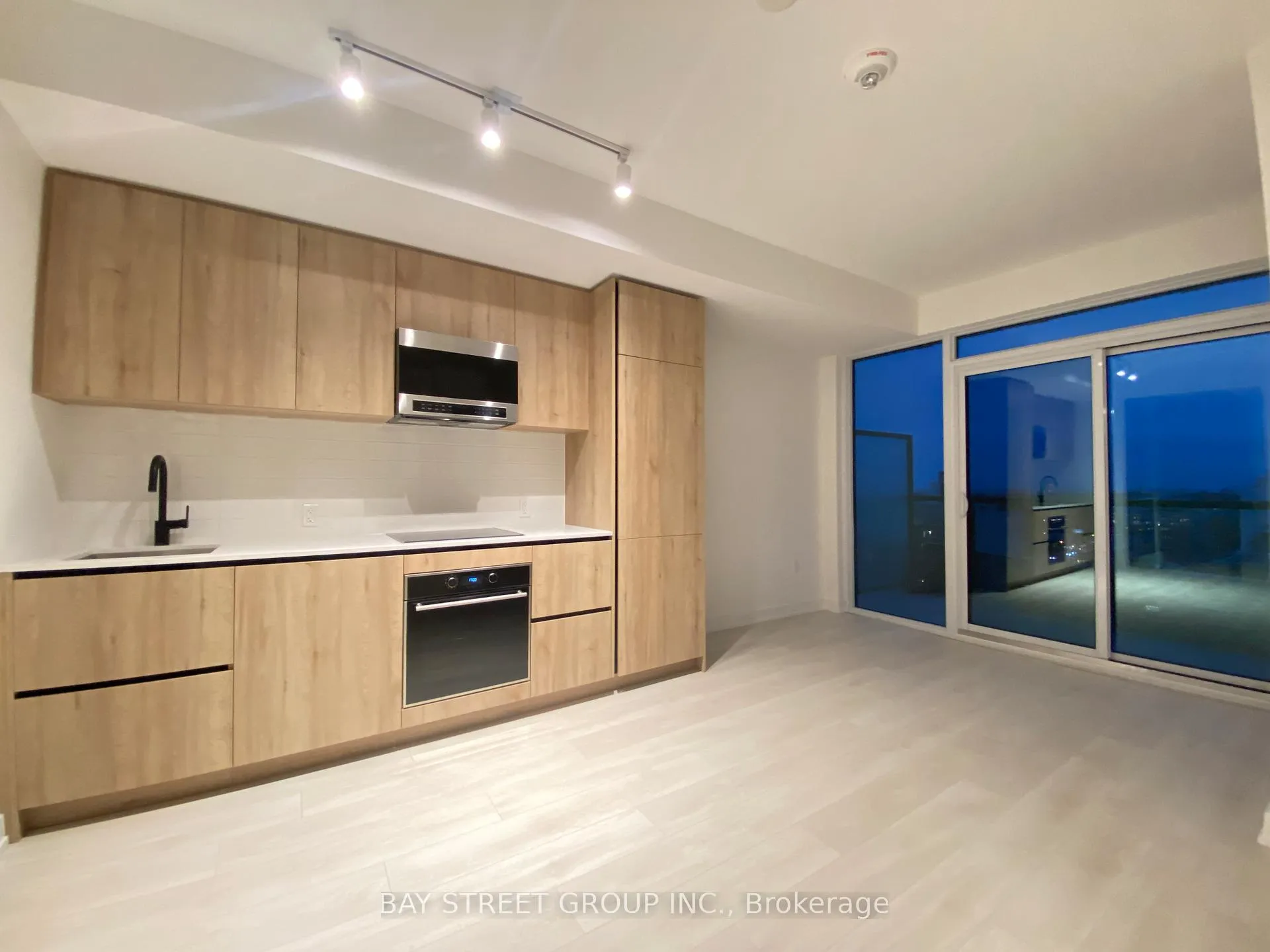 Photo 12 of Unit 1**1, 127 Broadway Avenue, Toronto, Mount Pleasant West — HOMEH
