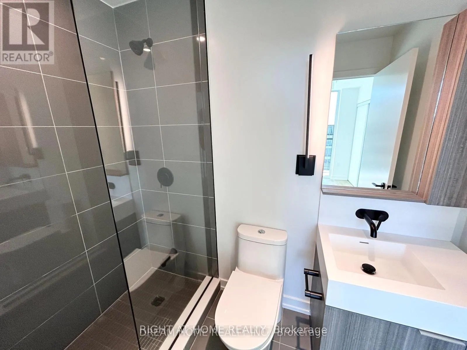 Photo 12 of Unit 1912, 127 Broadway Avenue, Toronto, Mount Pleasant West — HOMEH