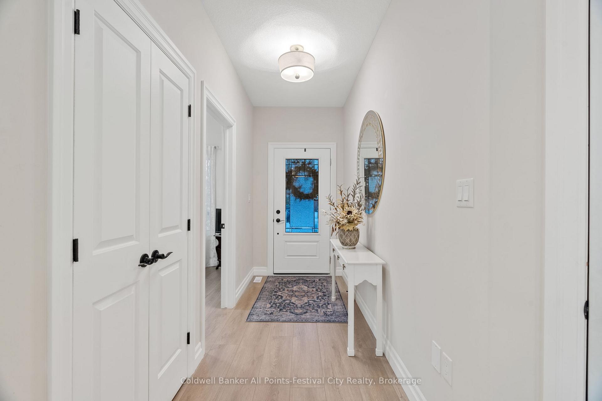 Photo 4 of 37 Picton Street E, Goderich, Goderich (Town) — HOMEH