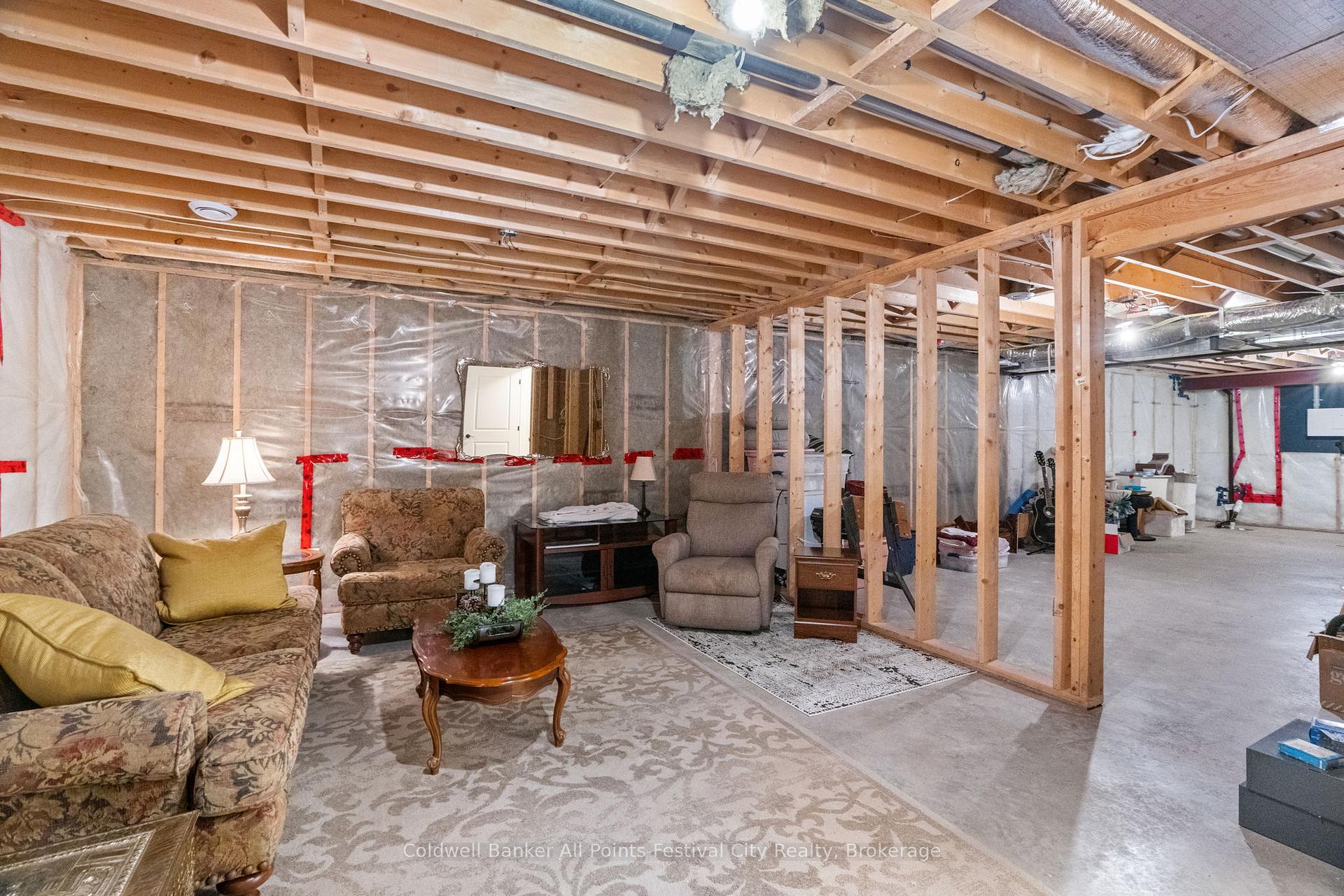 Photo 24 of 37 Picton Street E, Goderich, Goderich (Town) — HOMEH