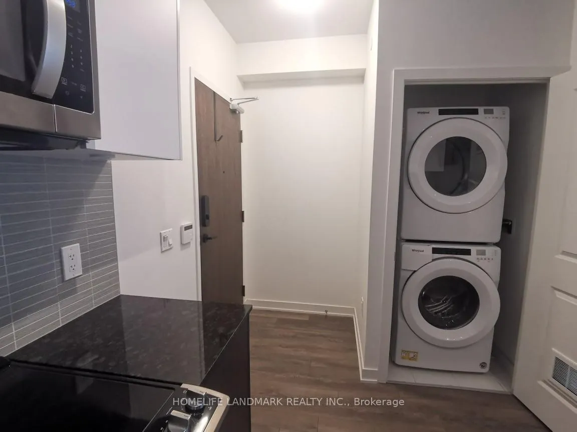 Photo 12 of Unit 706, 100 Eagle Rock Way, Vaughan, Rural Vaughan — HOMEH