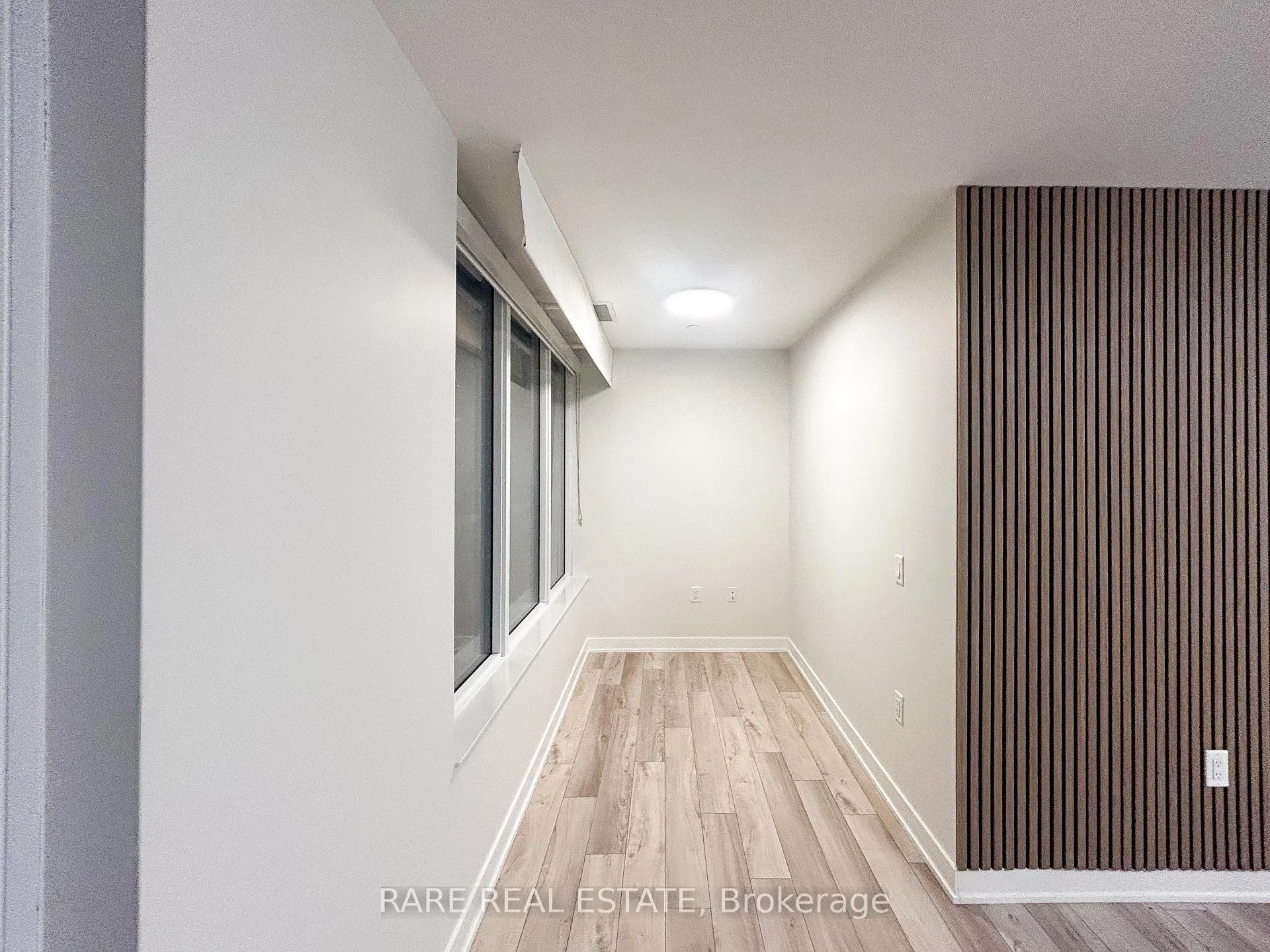 Photo 5 of Unit 201, 195 Redpath Avenue E, Toronto, Mount Pleasant West — HOMEH
