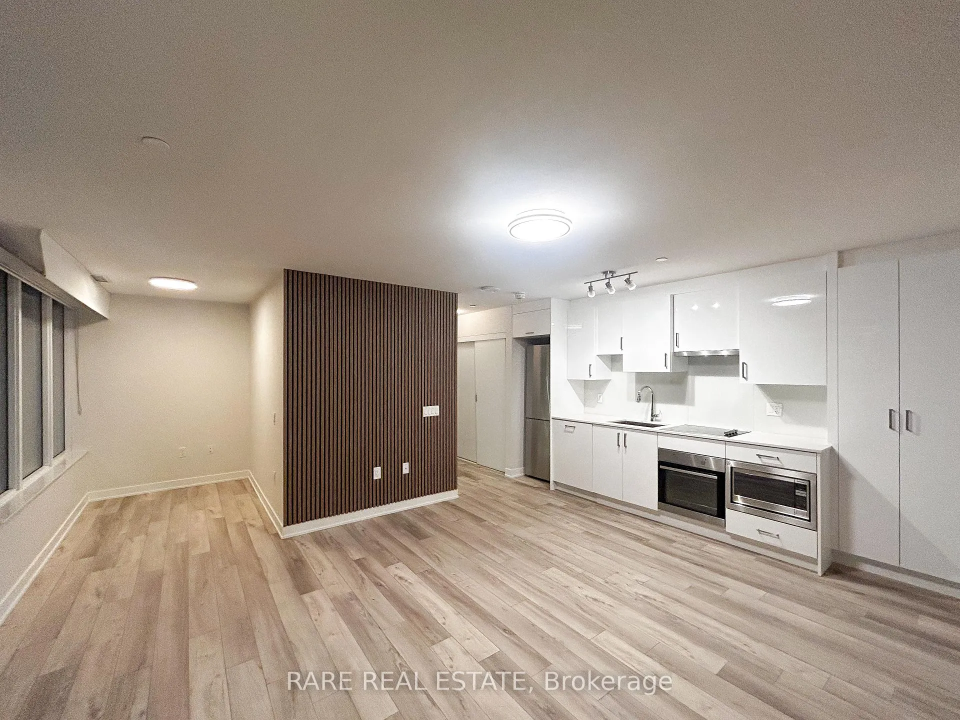 Photo 6 of Unit 201, 195 Redpath Avenue E, Toronto, Mount Pleasant West — HOMEH