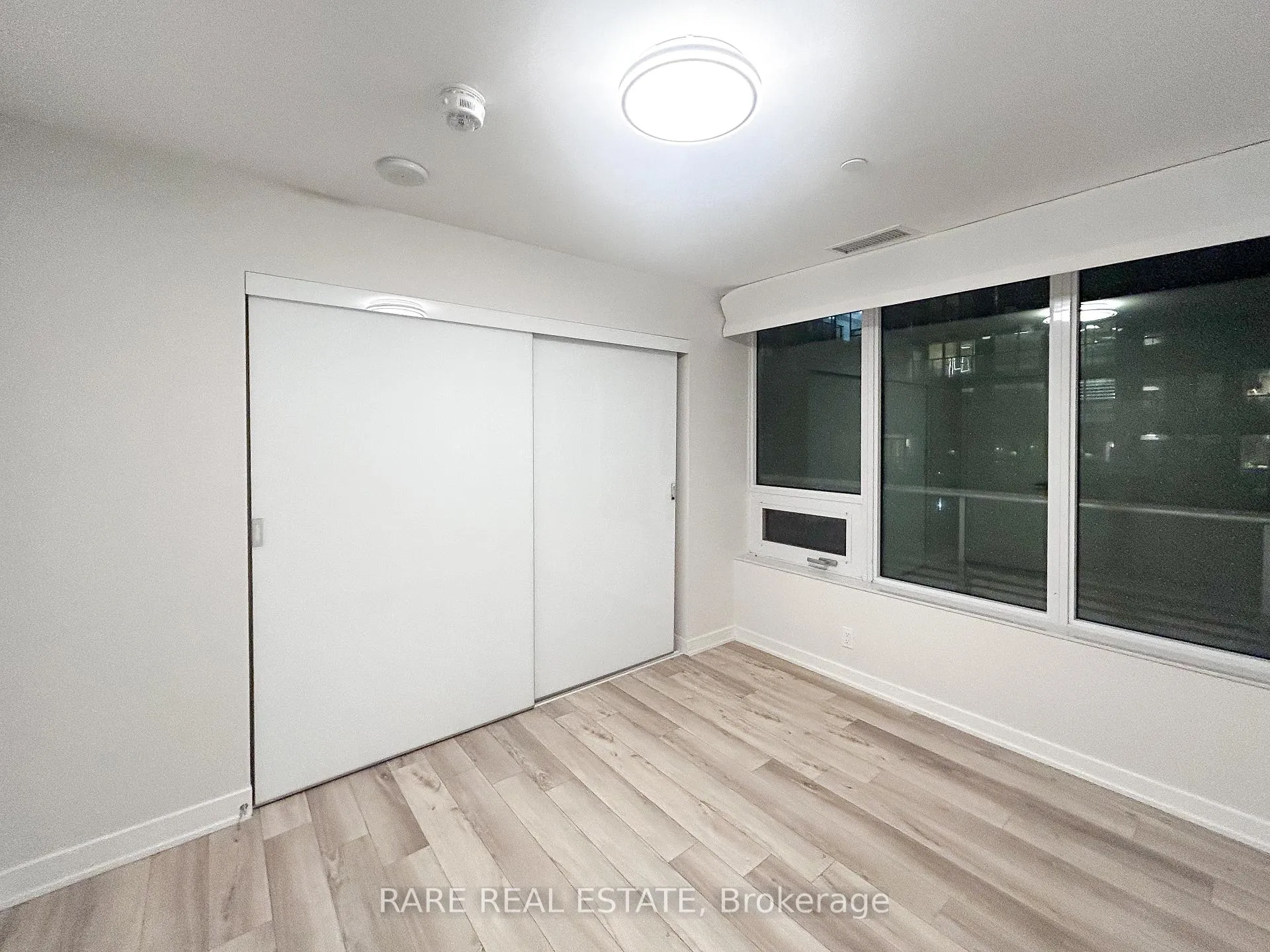Photo 13 of Unit 201, 195 Redpath Avenue E, Toronto, Mount Pleasant West — HOMEH