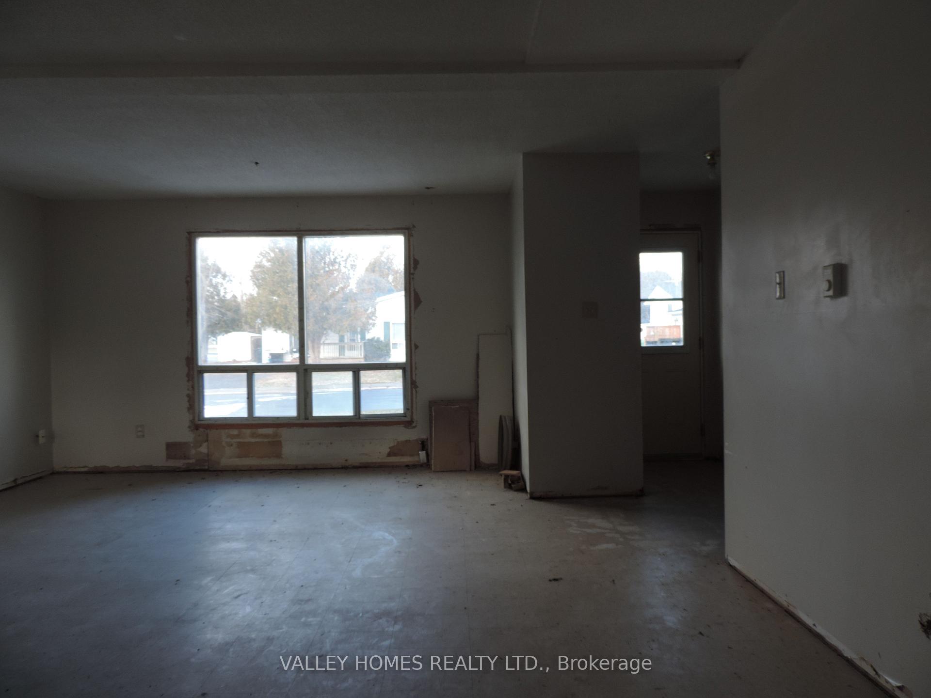 Photo 3 of 388 Pattie Drive, Carleton Place — HOMEH