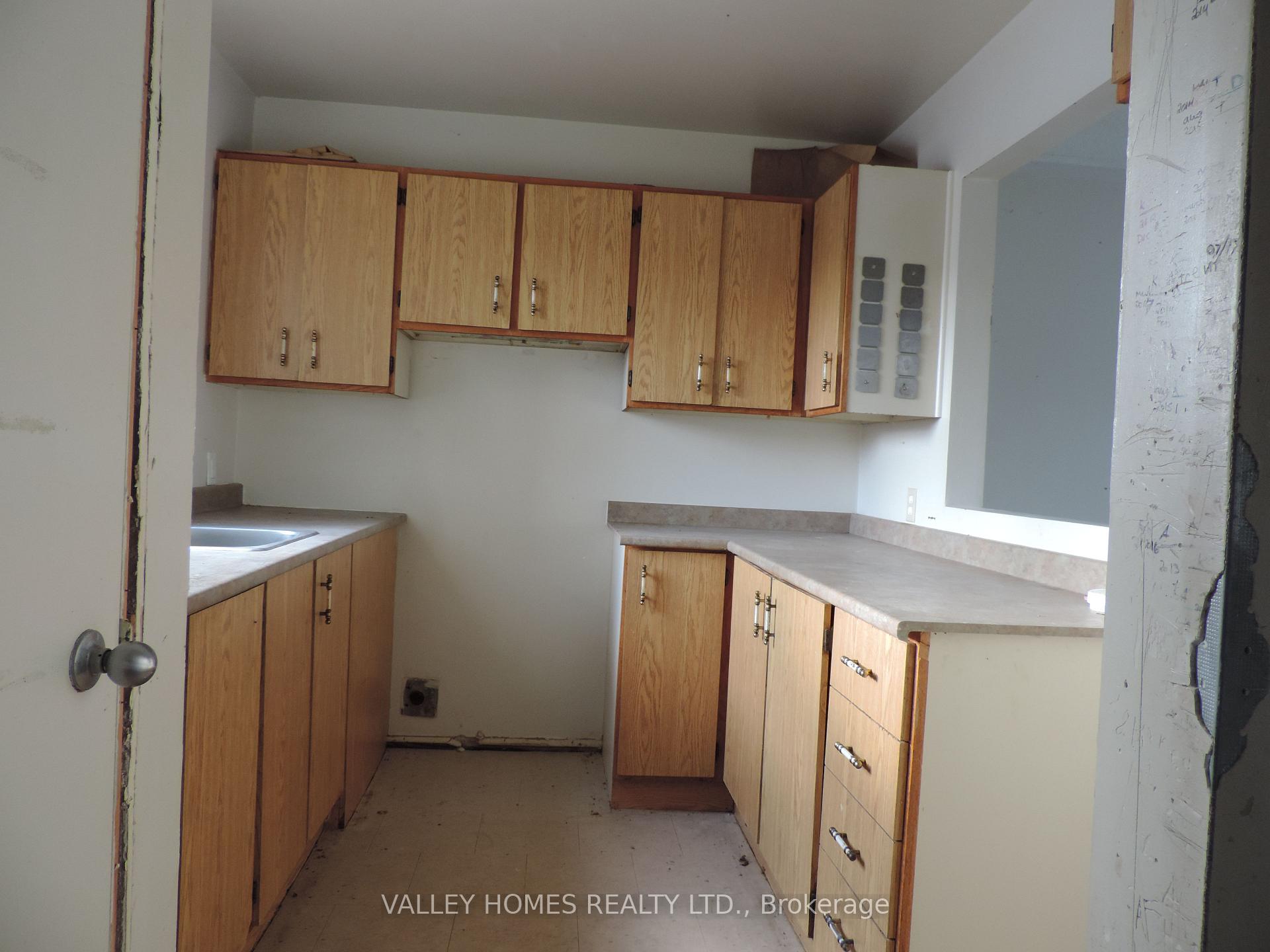 Photo 4 of 388 Pattie Drive, Carleton Place — HOMEH
