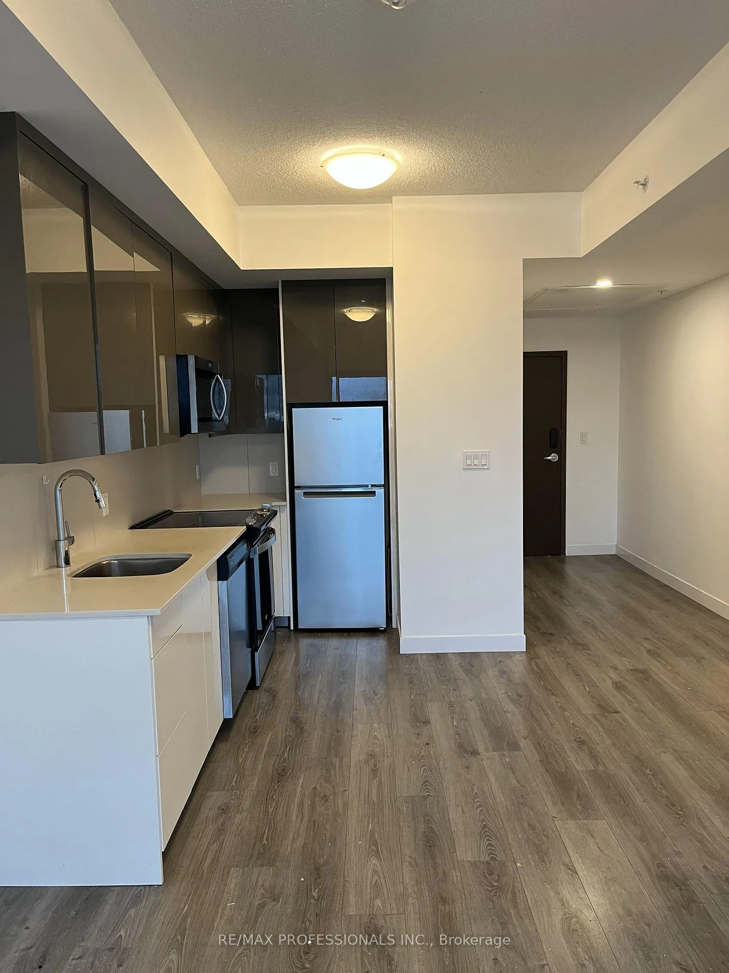 Front of Unit 2711, 60 Frederick Street